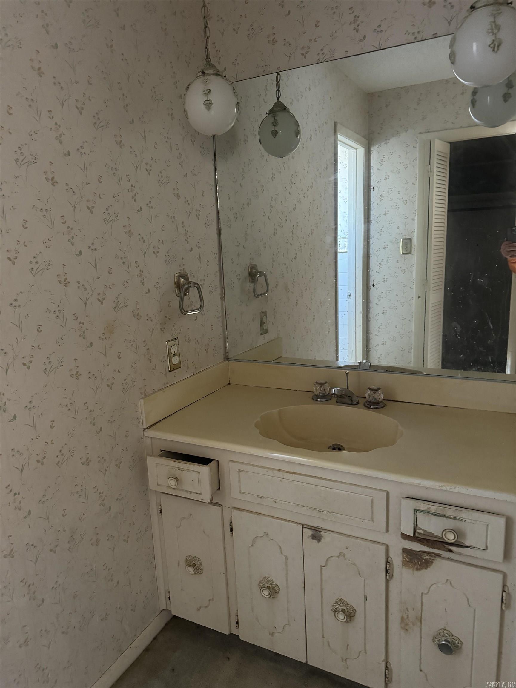 INDIANHEAD LAKES EST - Residential