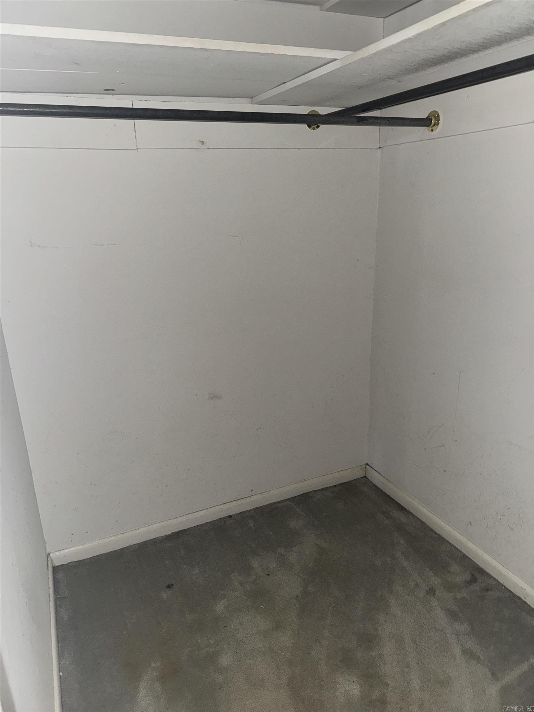 INDIANHEAD LAKES EST - Residential