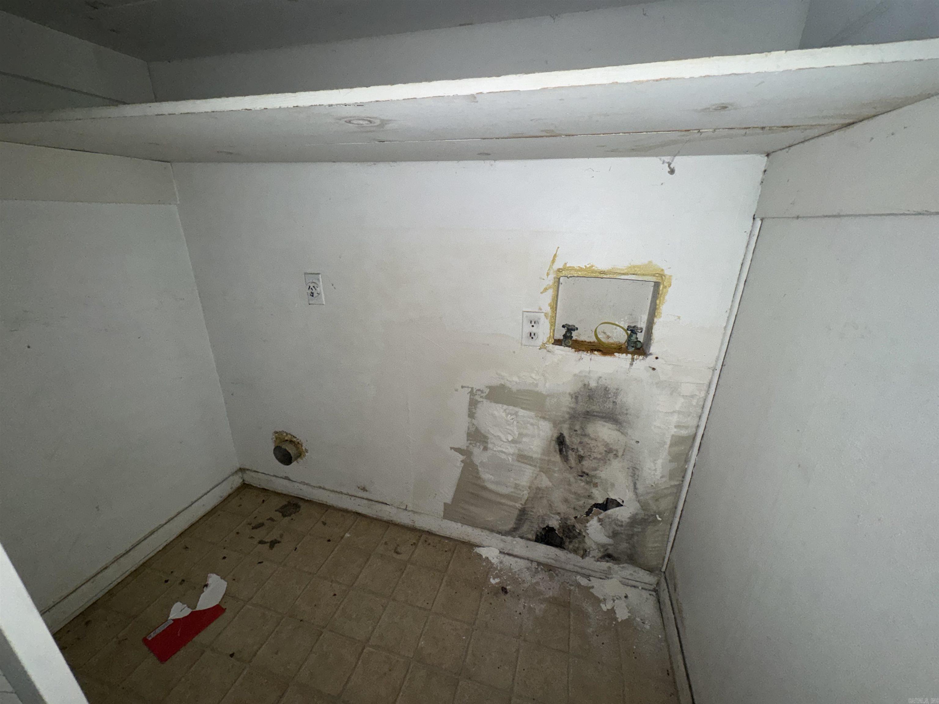 INDIANHEAD LAKES EST - Residential