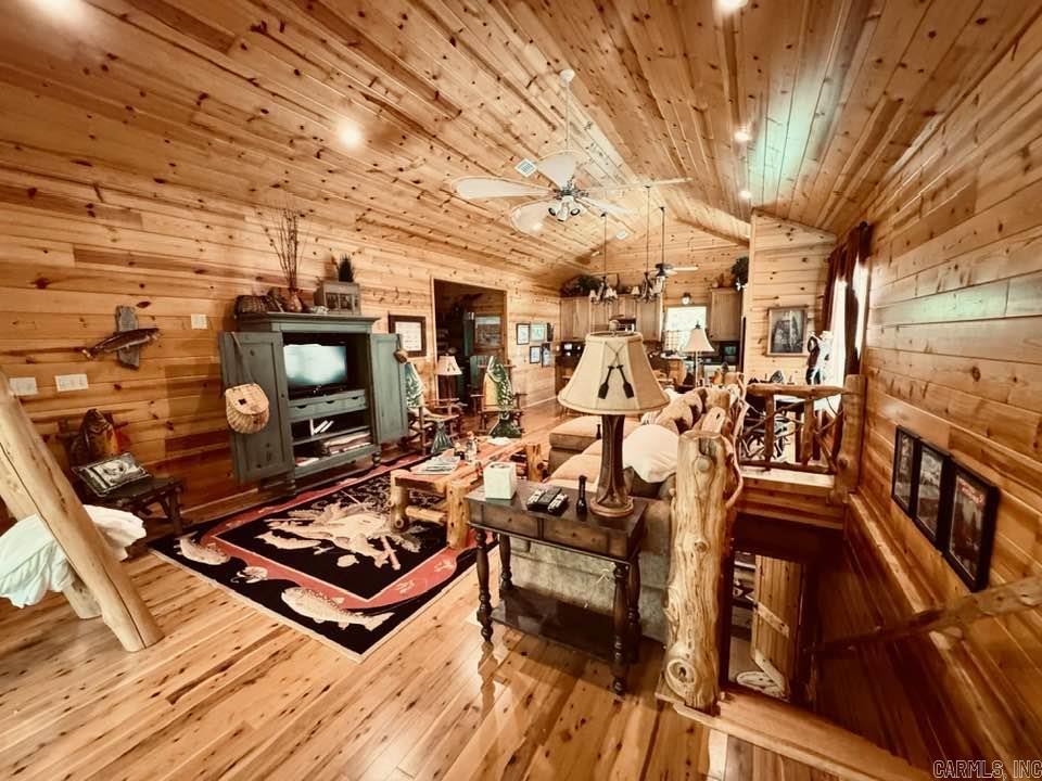 WHITE RIVER ESTATES - Residential