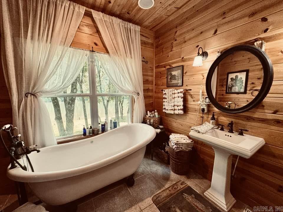 WHITE RIVER ESTATES - Residential