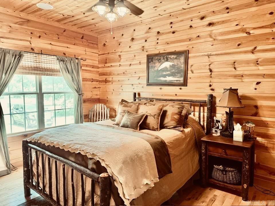 WHITE RIVER ESTATES - Residential