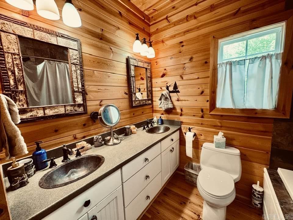 WHITE RIVER ESTATES - Residential