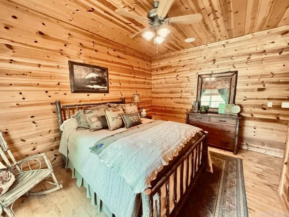 WHITE RIVER ESTATES - Residential