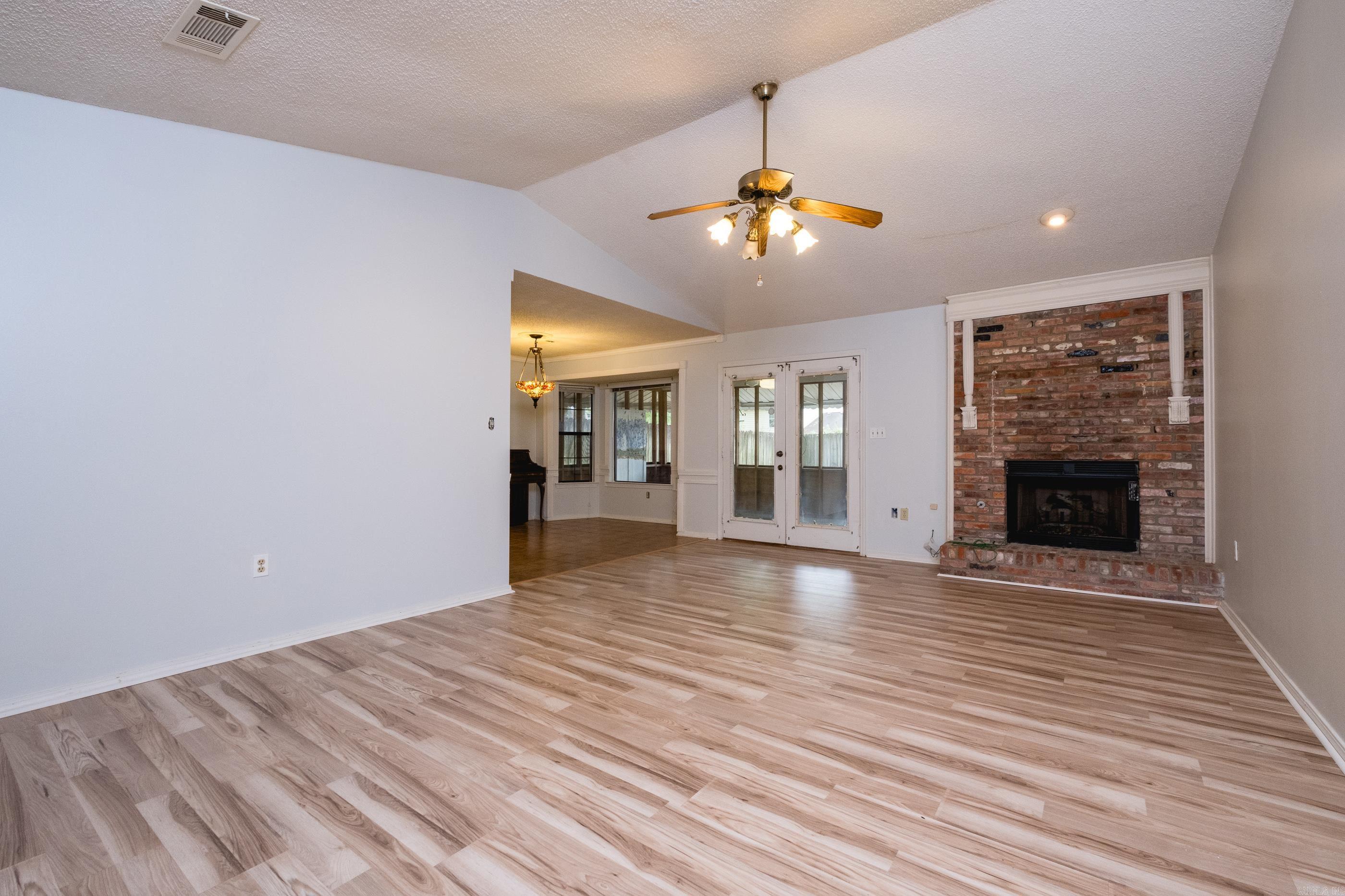 OTTER CREEK COMMUNITY - Residential