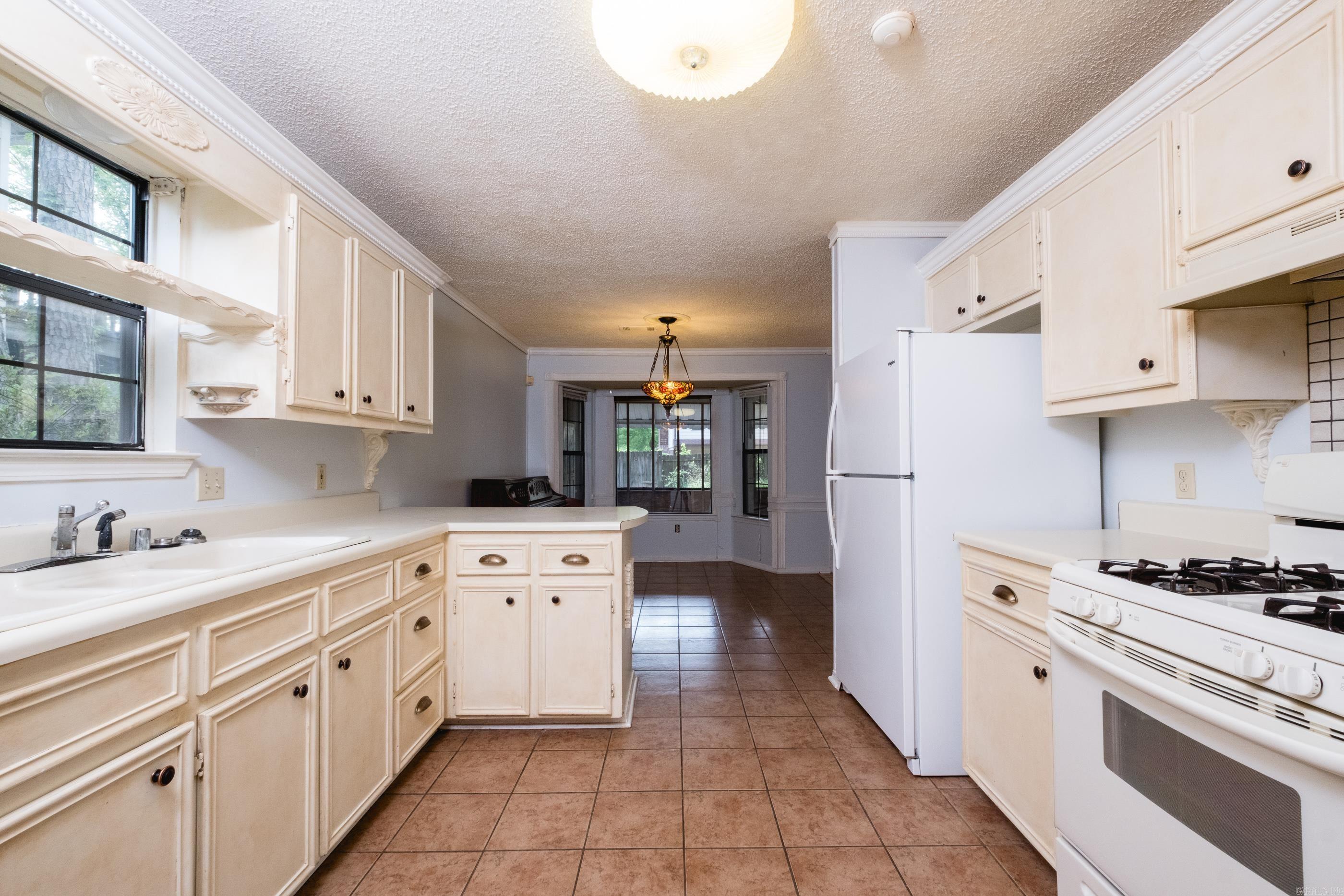 OTTER CREEK COMMUNITY - Residential