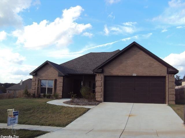 This beautiful all-brick new construction home in Coldwater Creek offers you a spacious elegant open floor plan and a vista view! Custom color granite countertops in kitchen and baths, laminate hardwoods in living/dining/kitchen and tile in bathrooms. Great entertaining layout! Split bedroom plan with a covered back porch Privacy fenced back yard! Roomy walk-in closets, gas log fireplace, stainless appliances are some of amenities you will enjoy! Priced to sell quick, hurry and make this new home yours!
