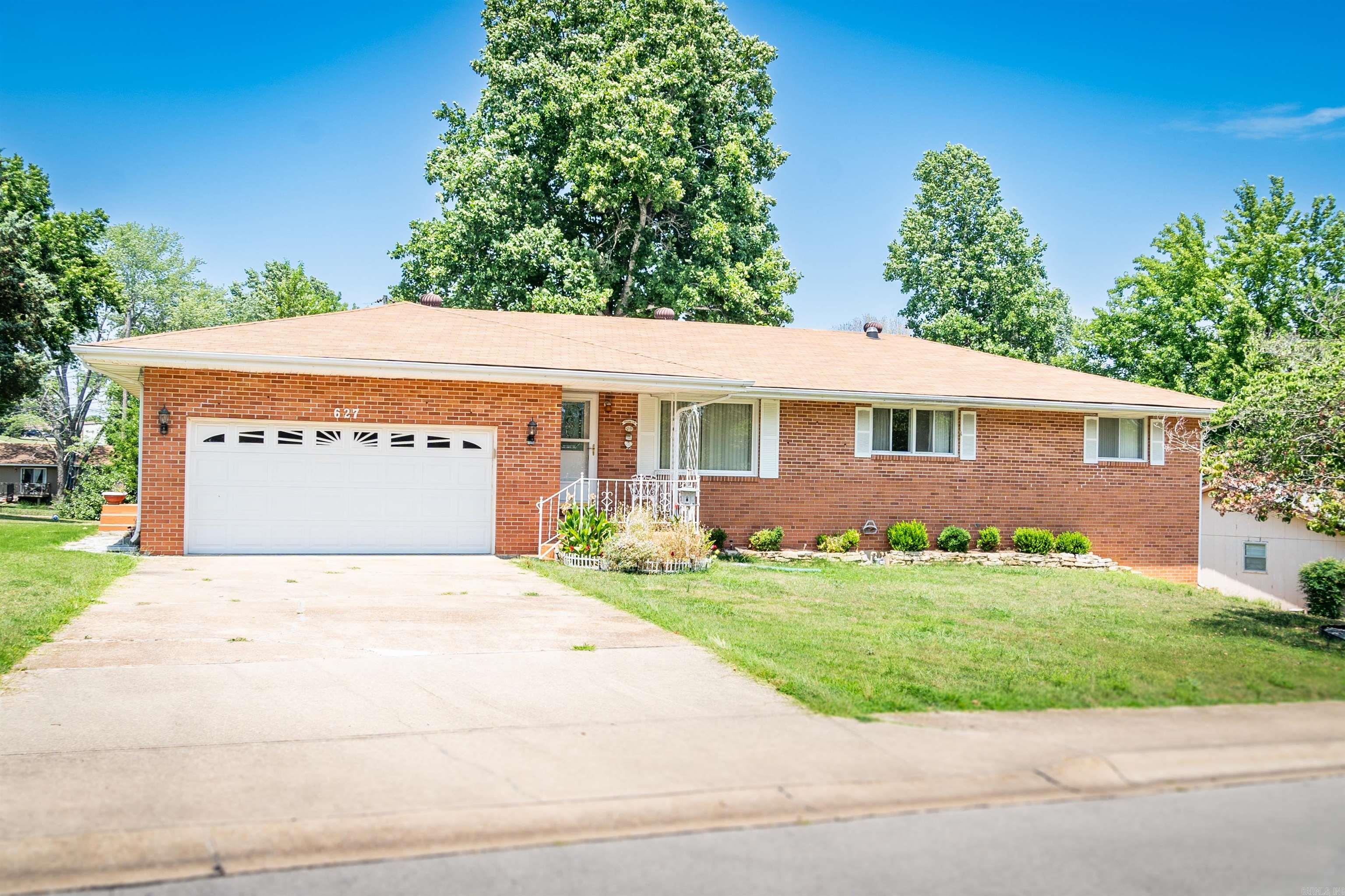 BROADMOOR ADD - Residential