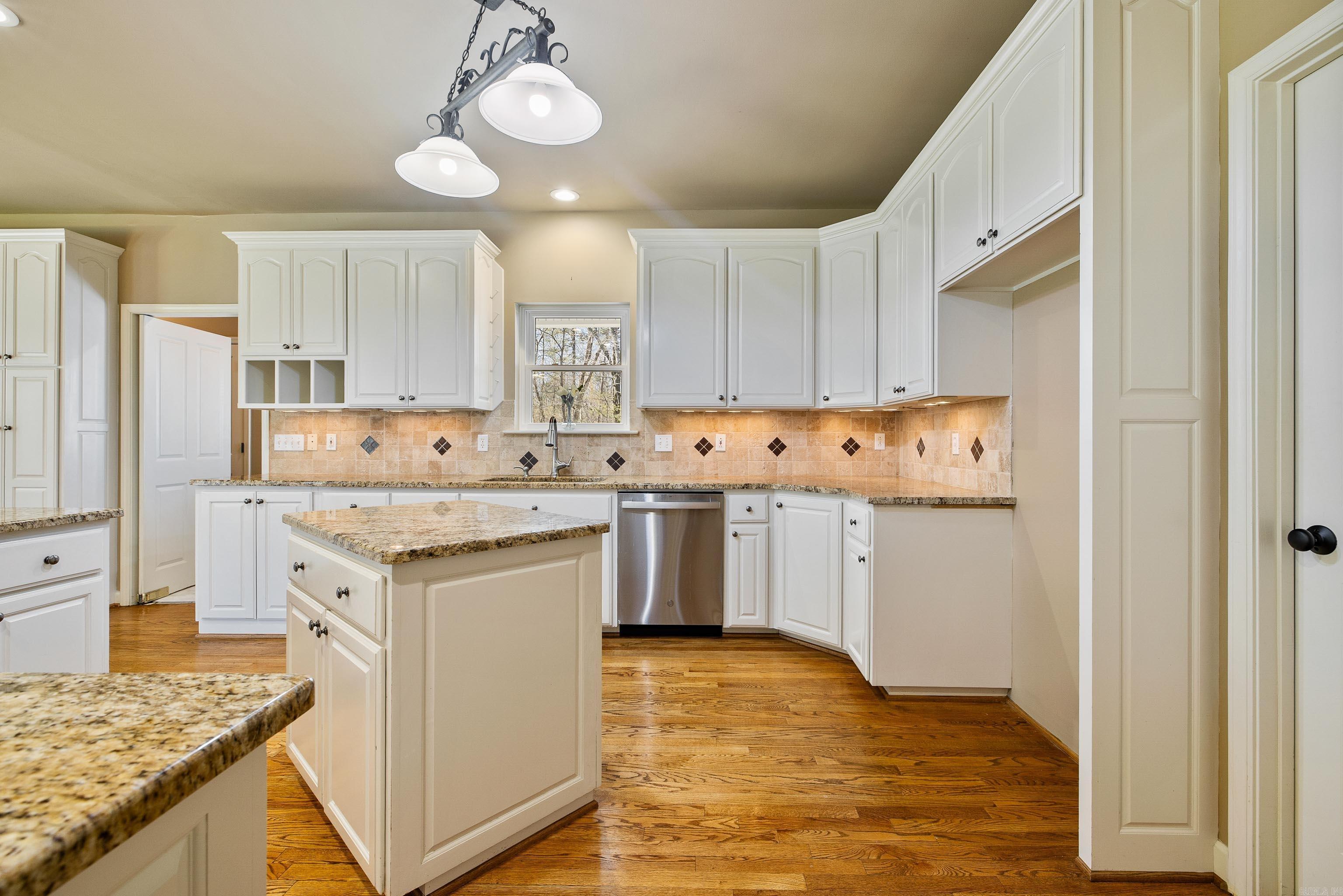 KENTUCKY FOOTHILLS - Residential