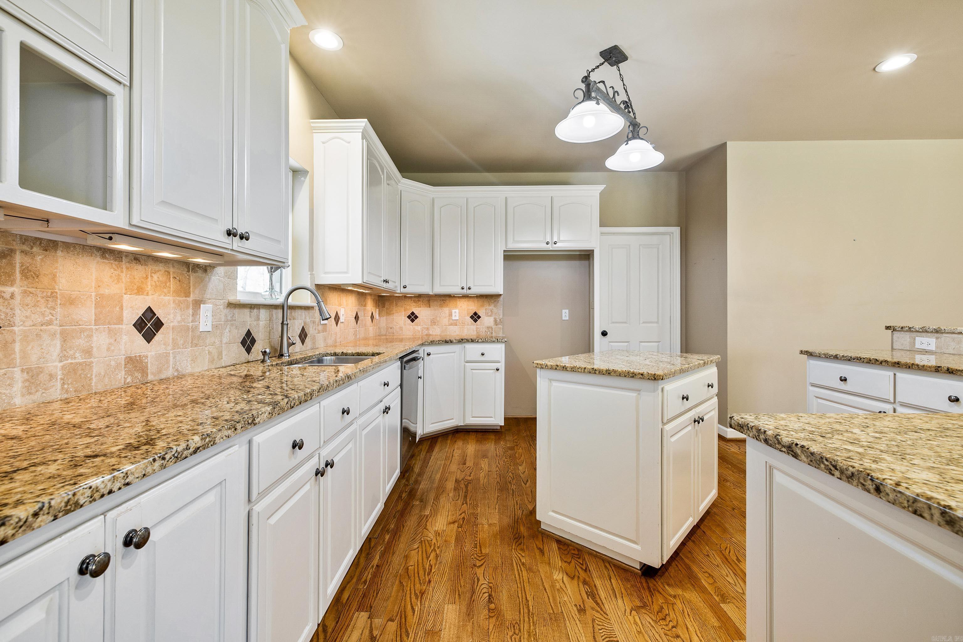 KENTUCKY FOOTHILLS - Residential