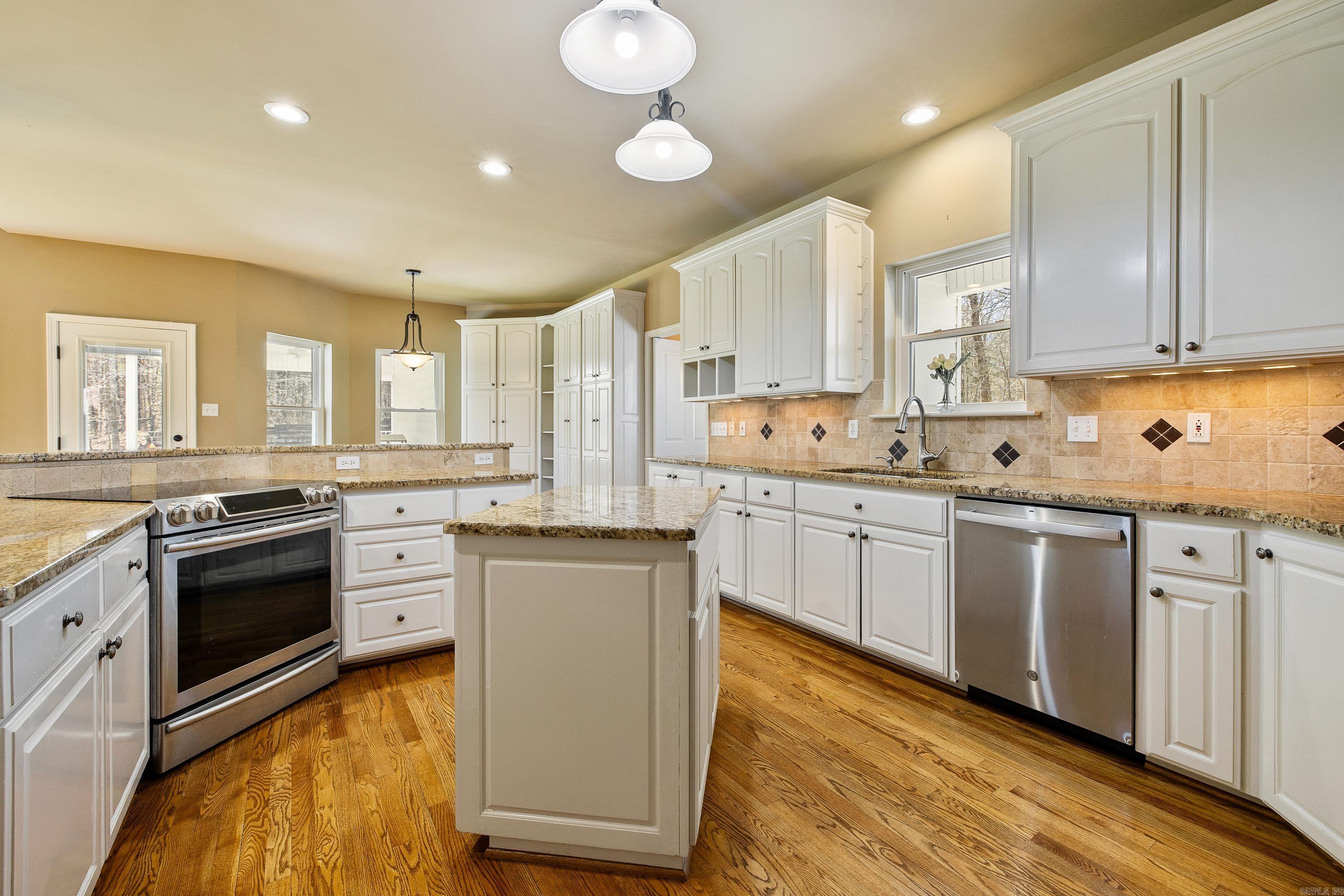 KENTUCKY FOOTHILLS - Residential