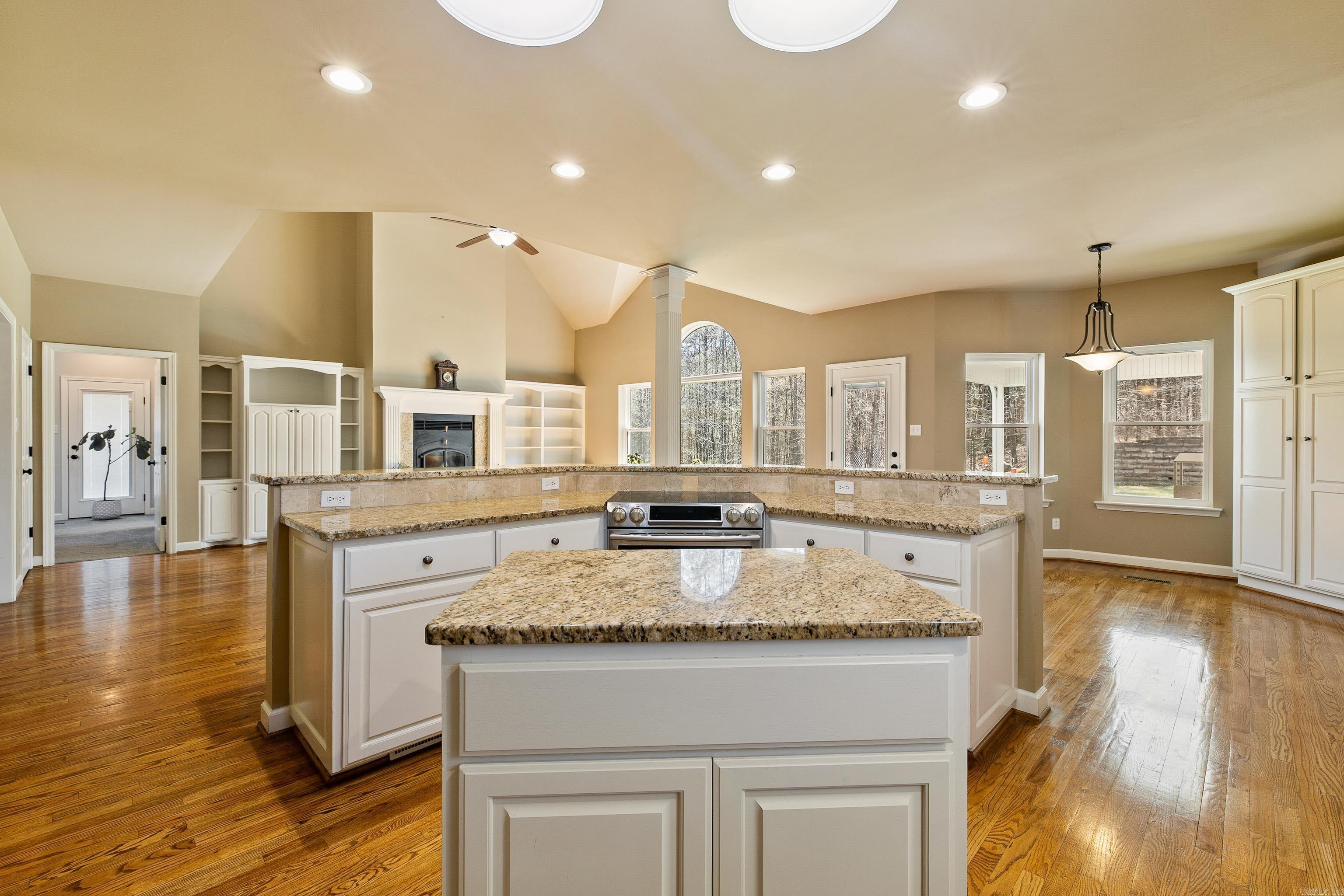 KENTUCKY FOOTHILLS - Residential