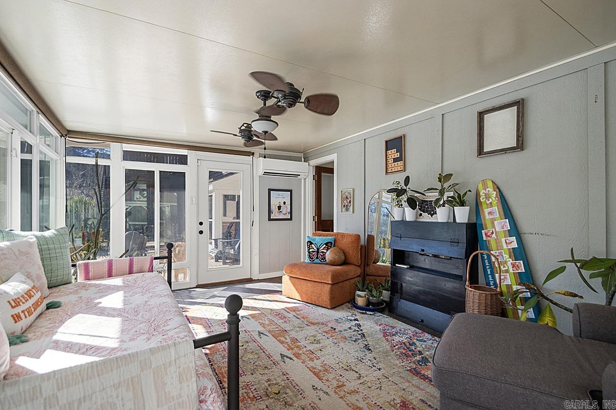 SHACKLEFORD ACRES - Residential