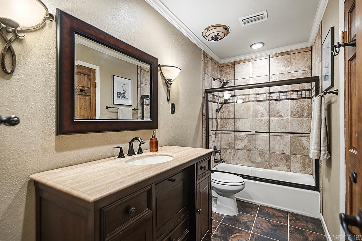 SHACKLEFORD ACRES - Residential