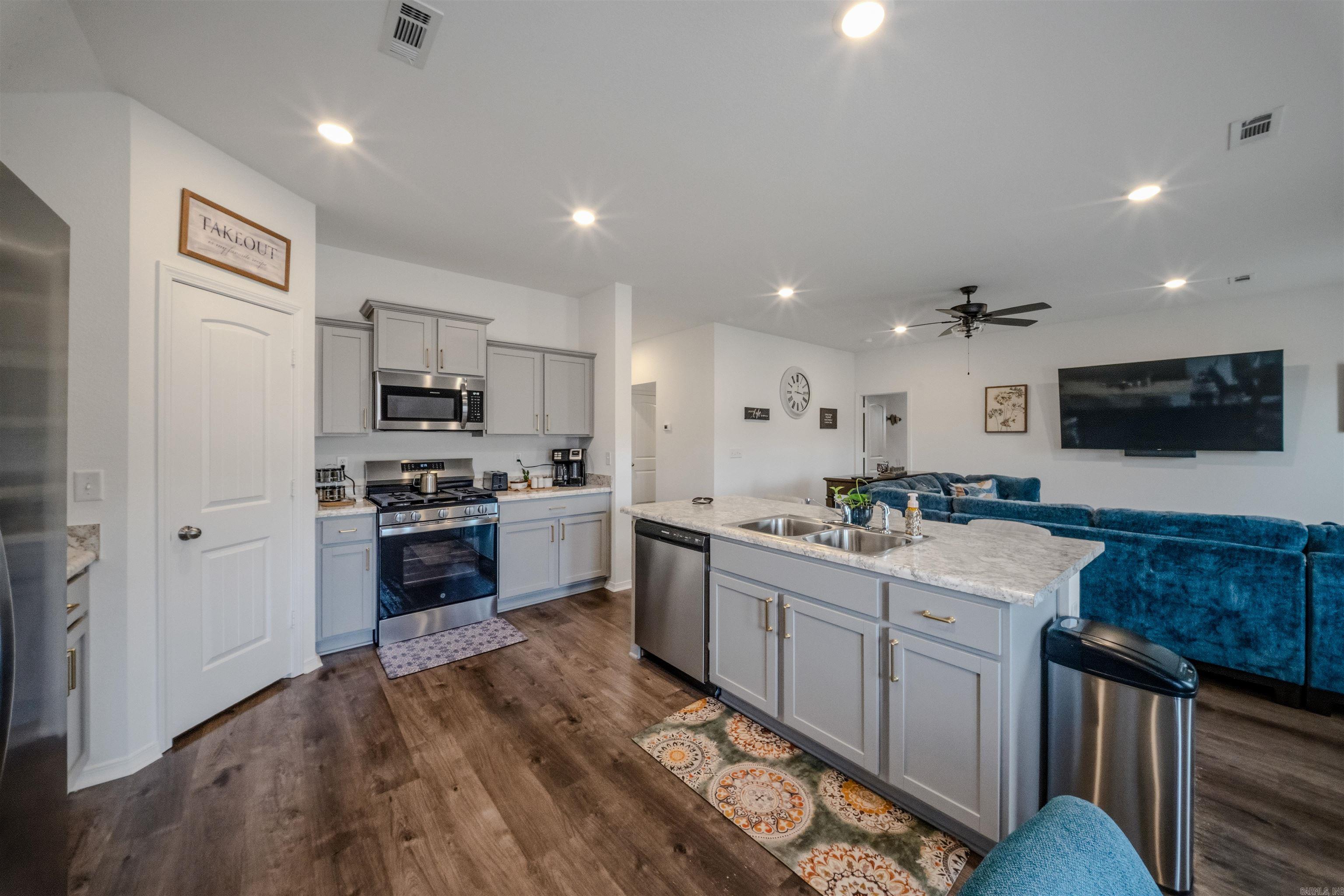 SPRINGLAKE TRAILS - Residential