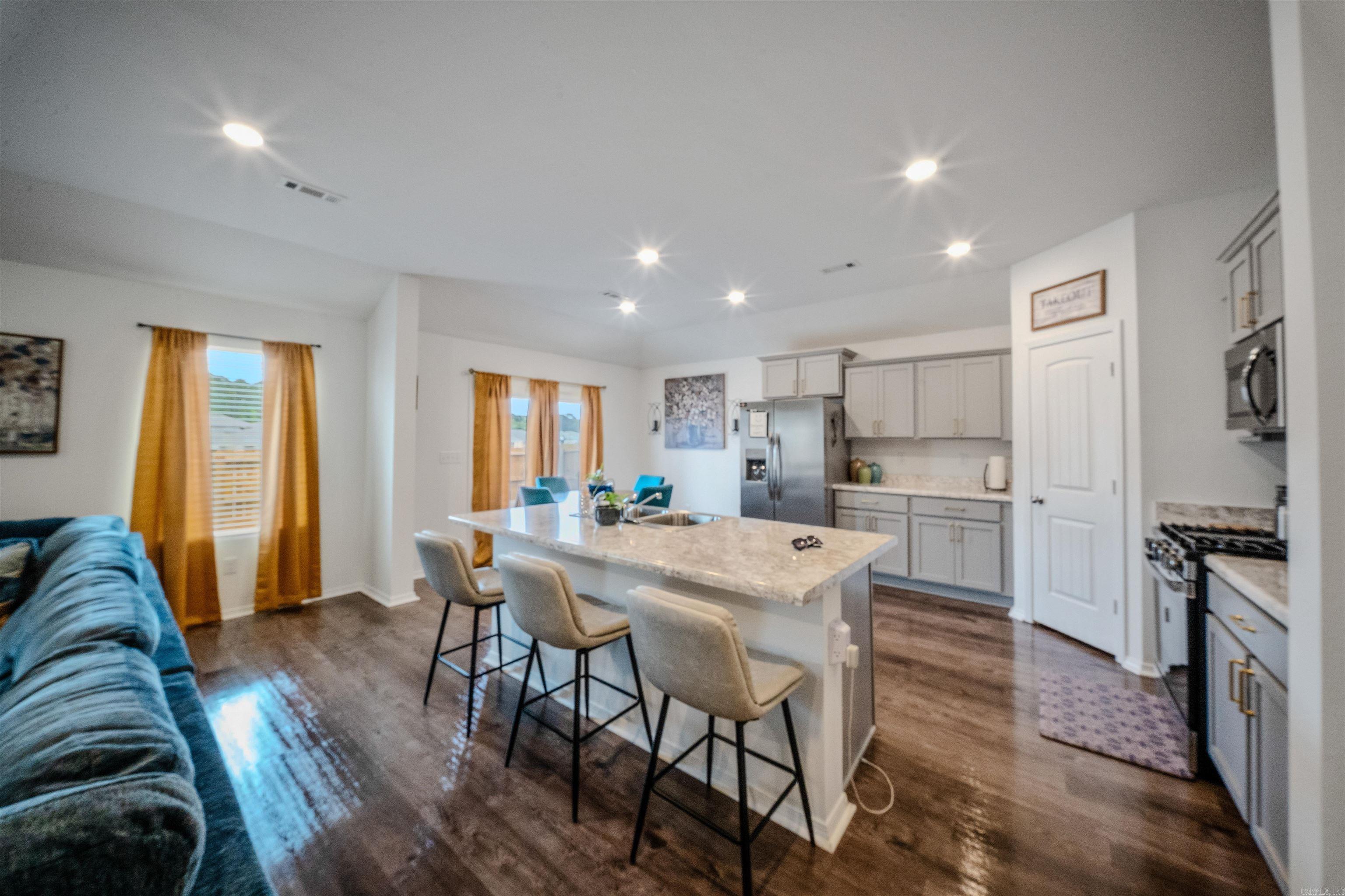 SPRINGLAKE TRAILS - Residential