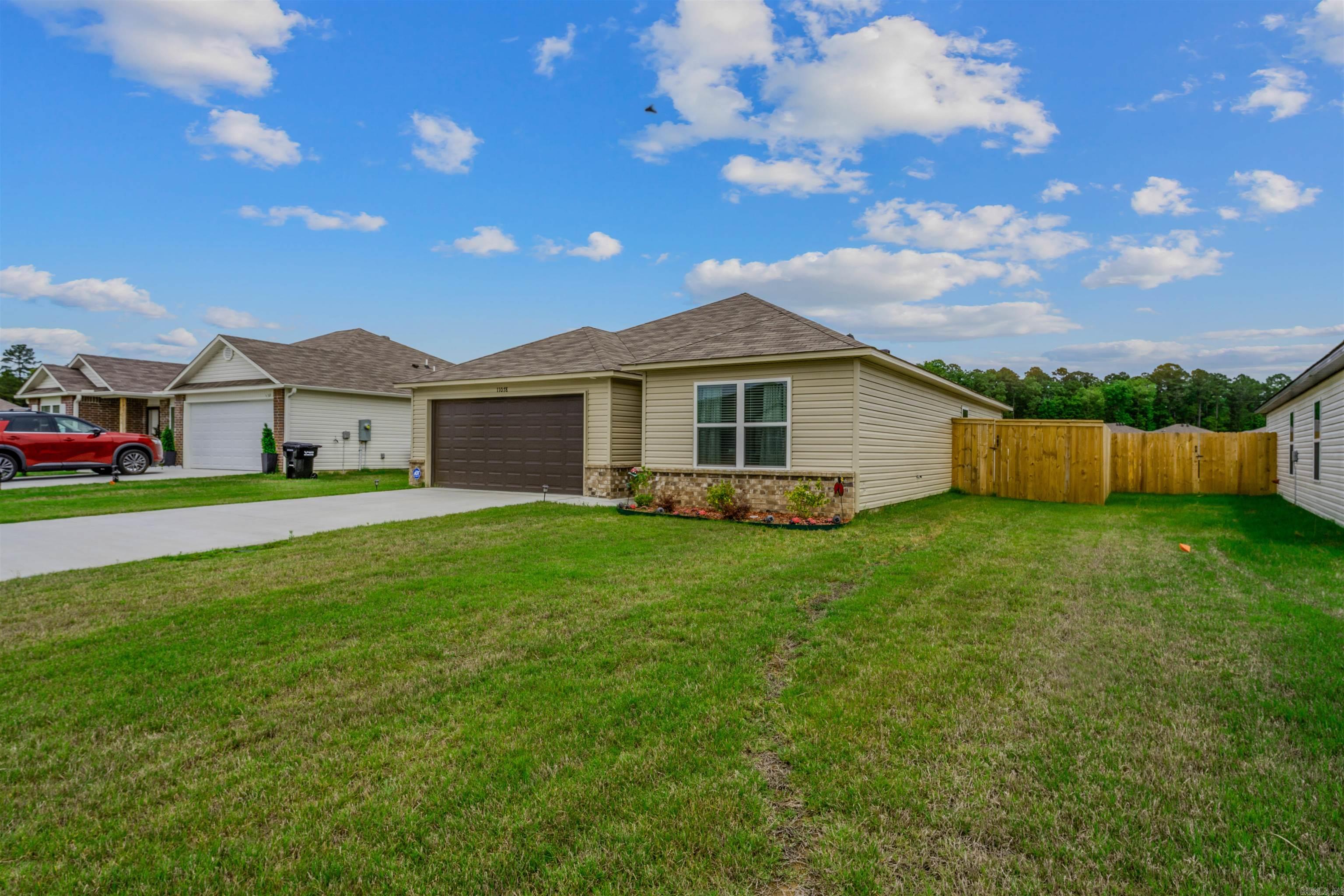 SPRINGLAKE TRAILS - Residential