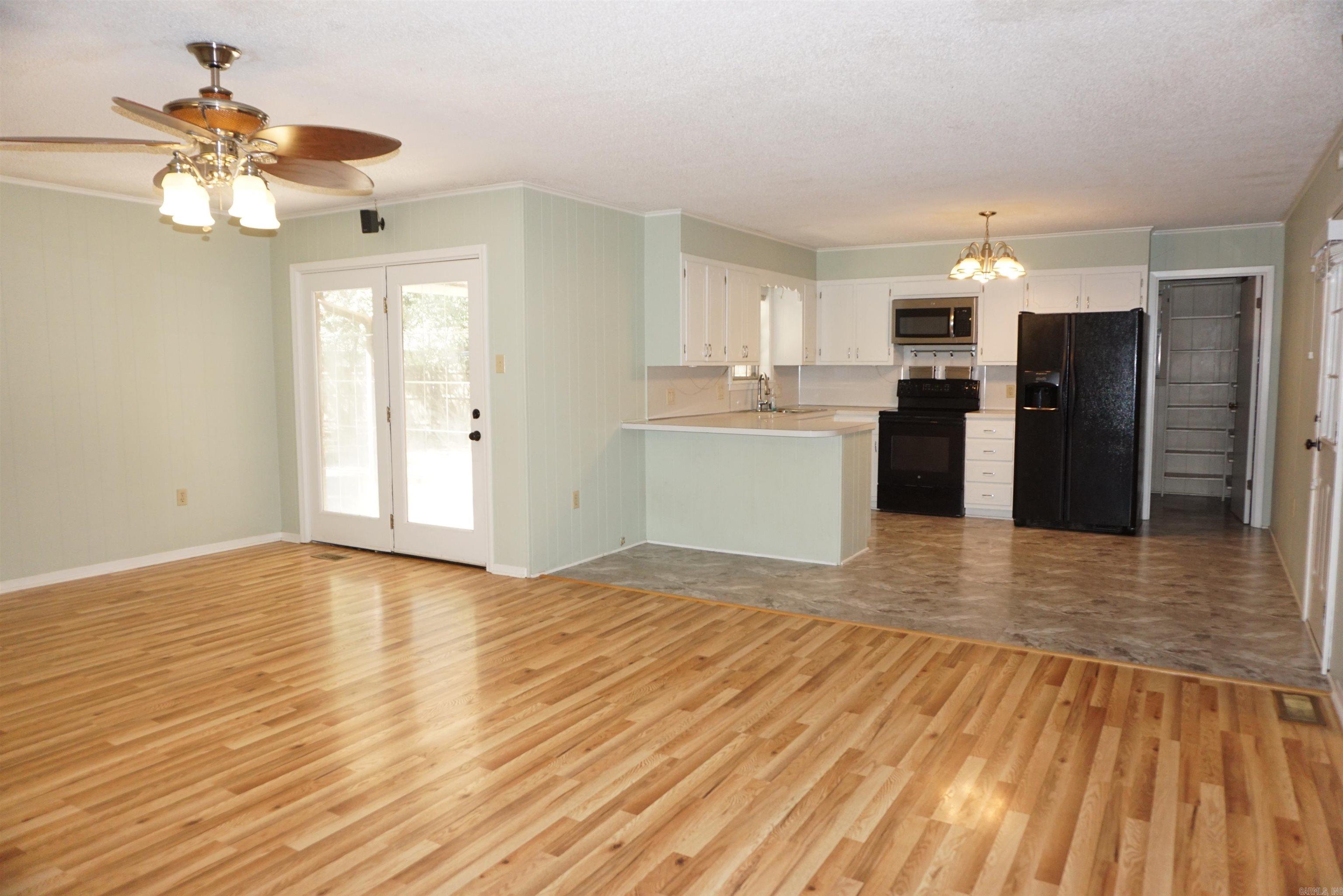 WESTERN HILLS ADD - Residential