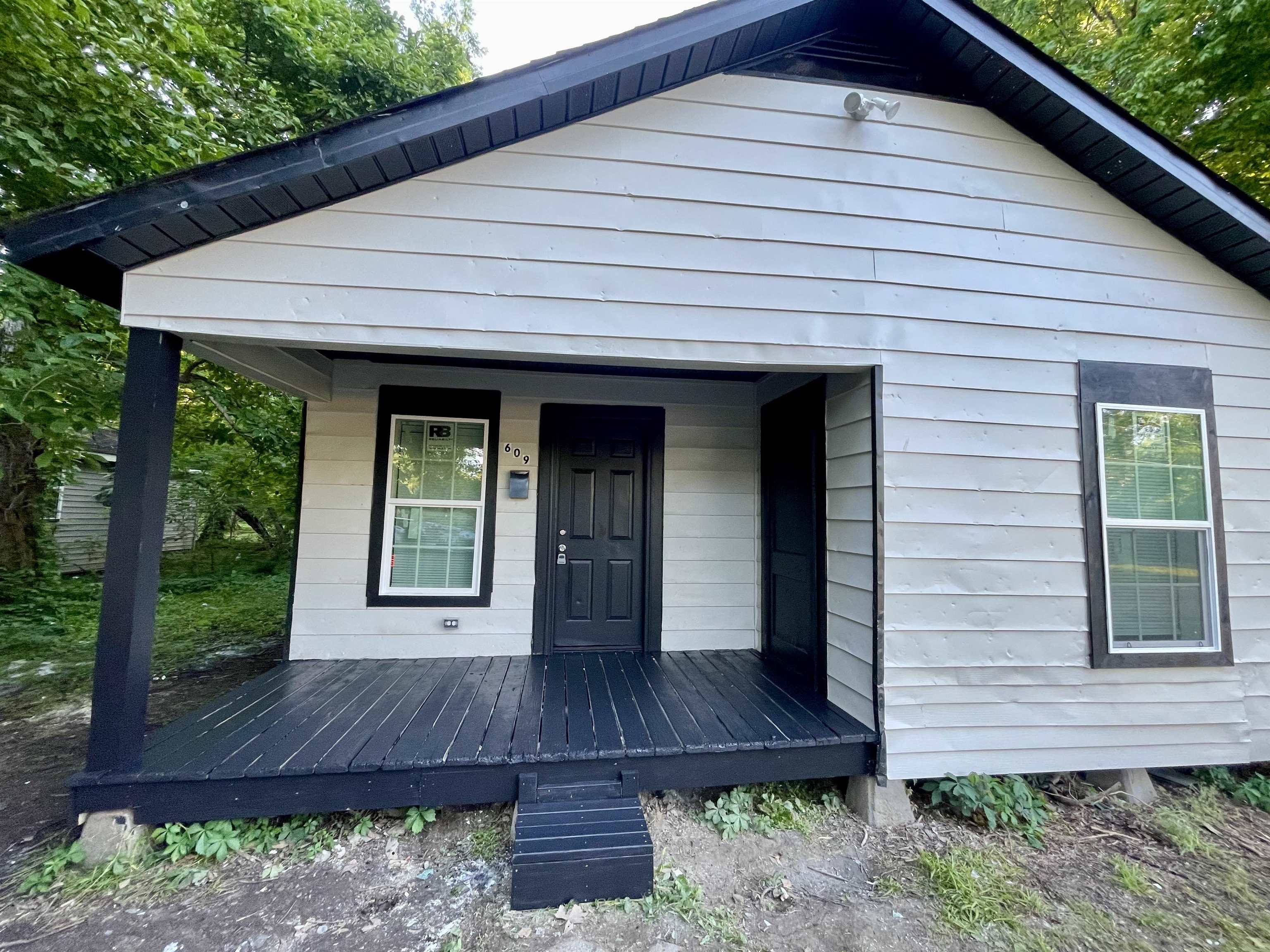 RUDDLE HEIGHTS ADD - Residential Lease