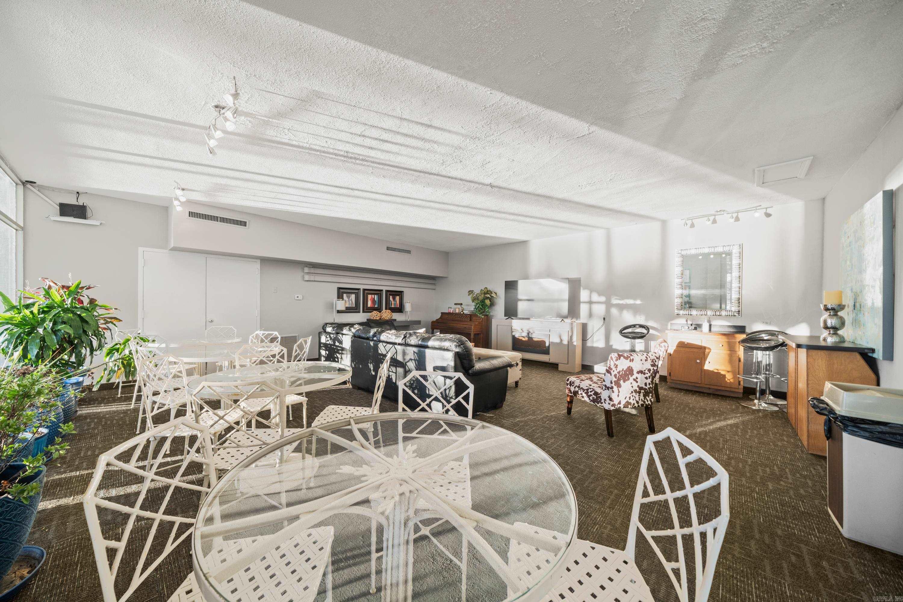 BEACON MANOR HPR - Residential