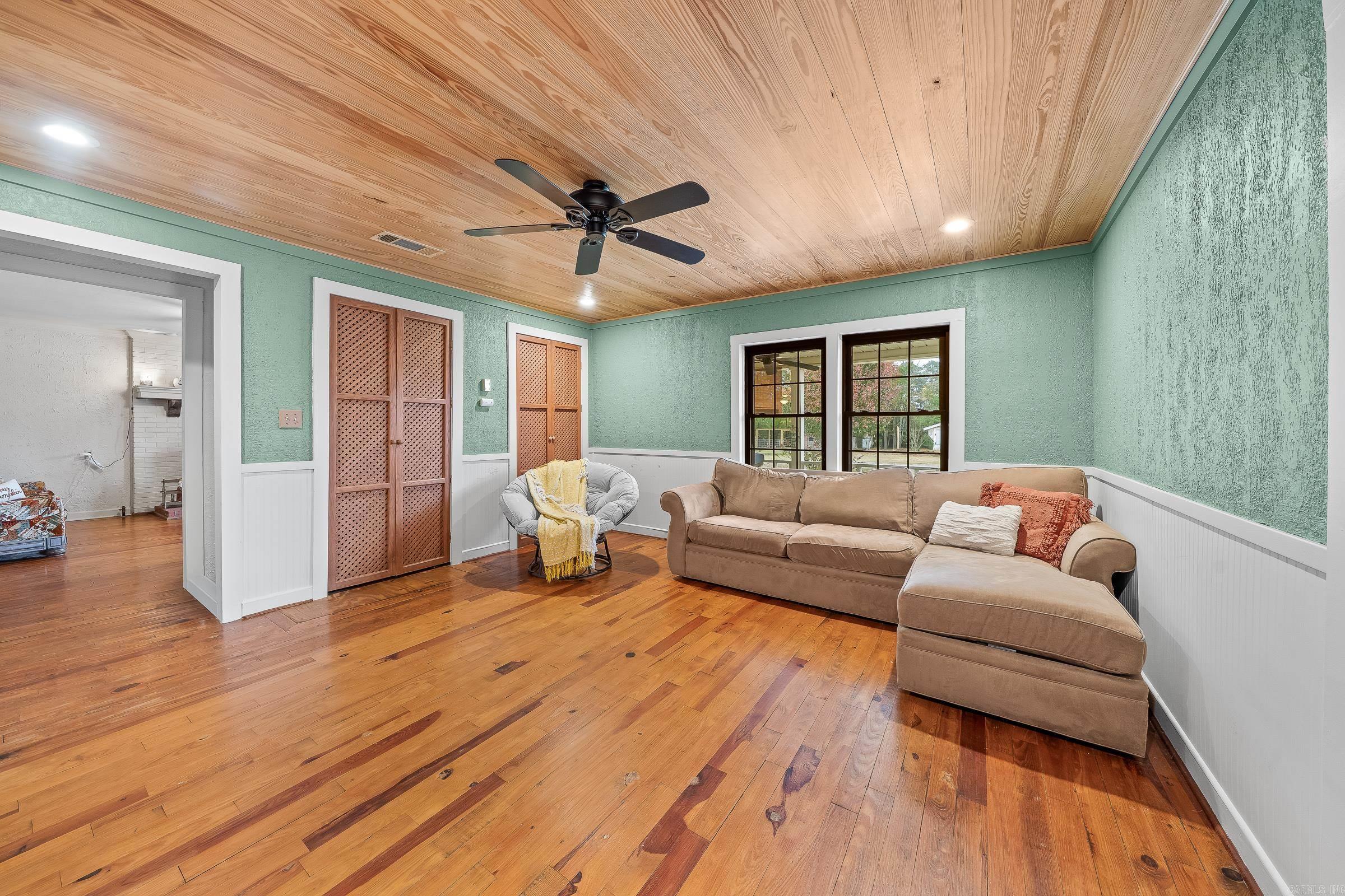 Metes & Bounds - Residential