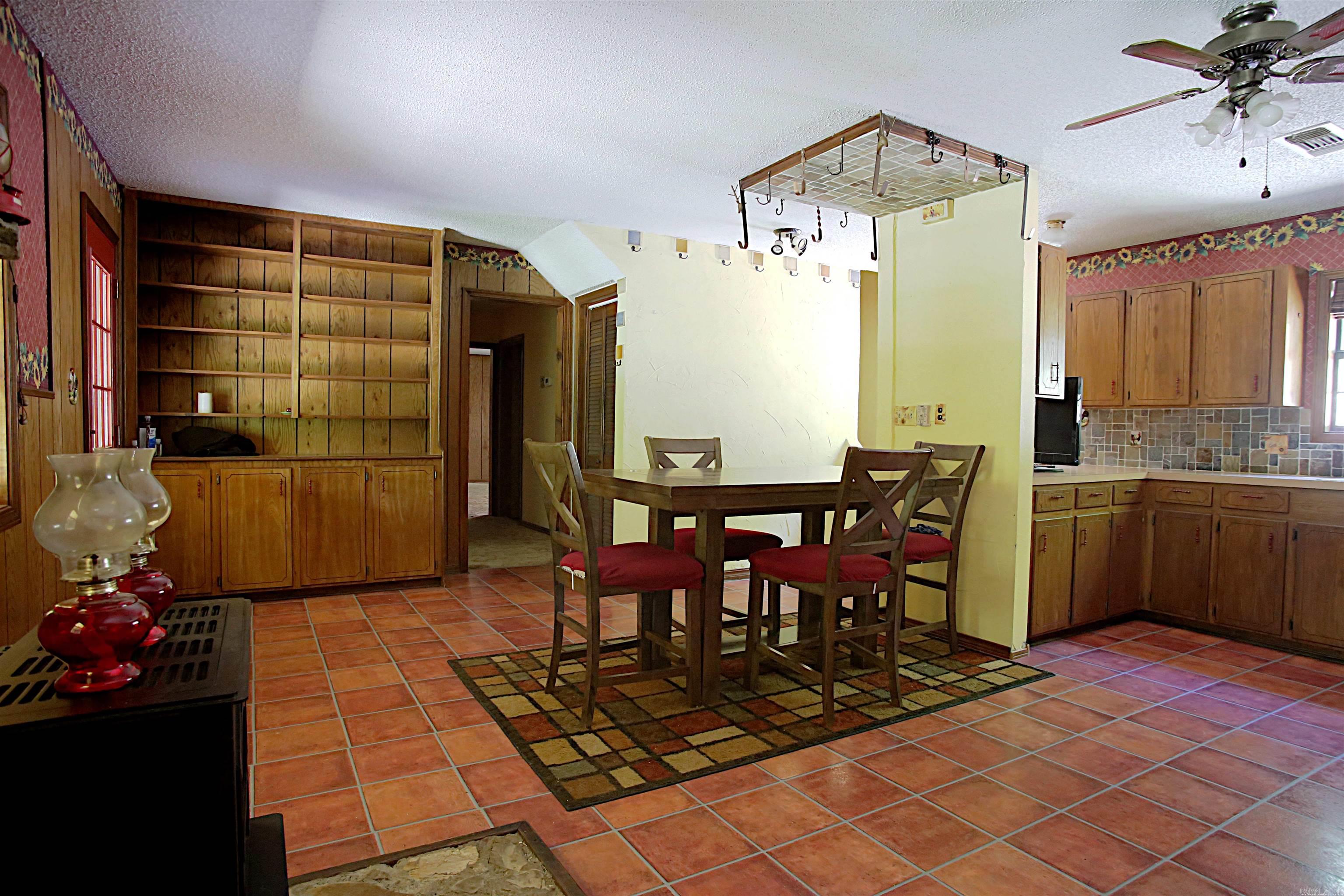 Country - Residential