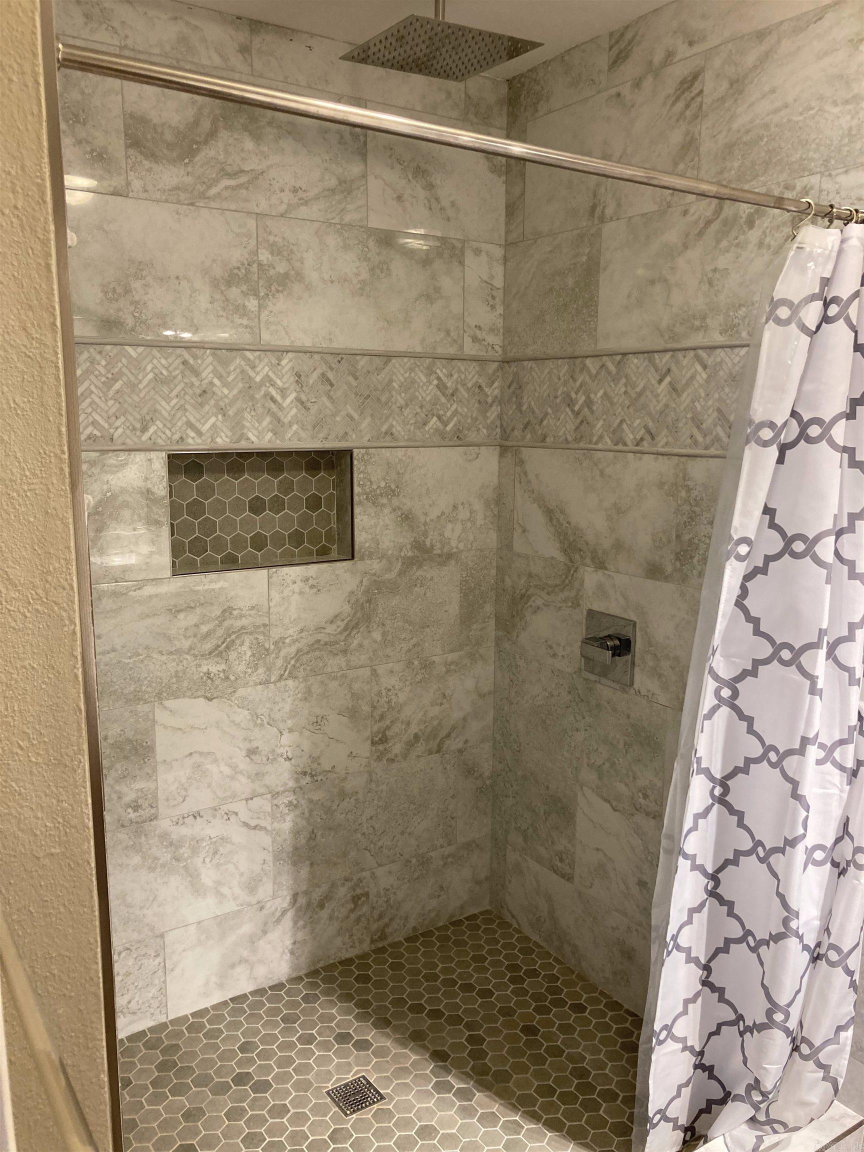 Robinwood - Residential Lease