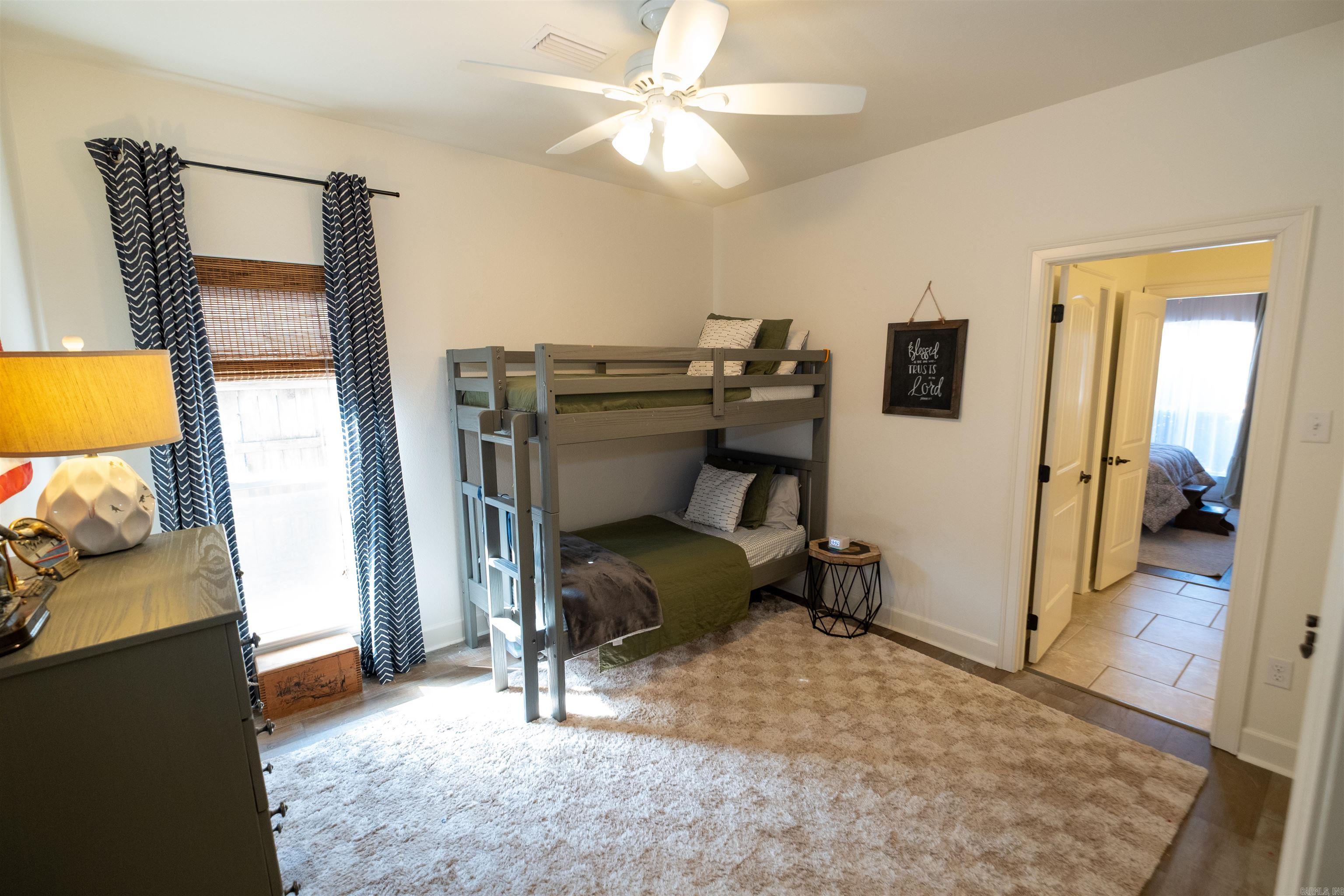 APPLEWOOD COVE - Residential