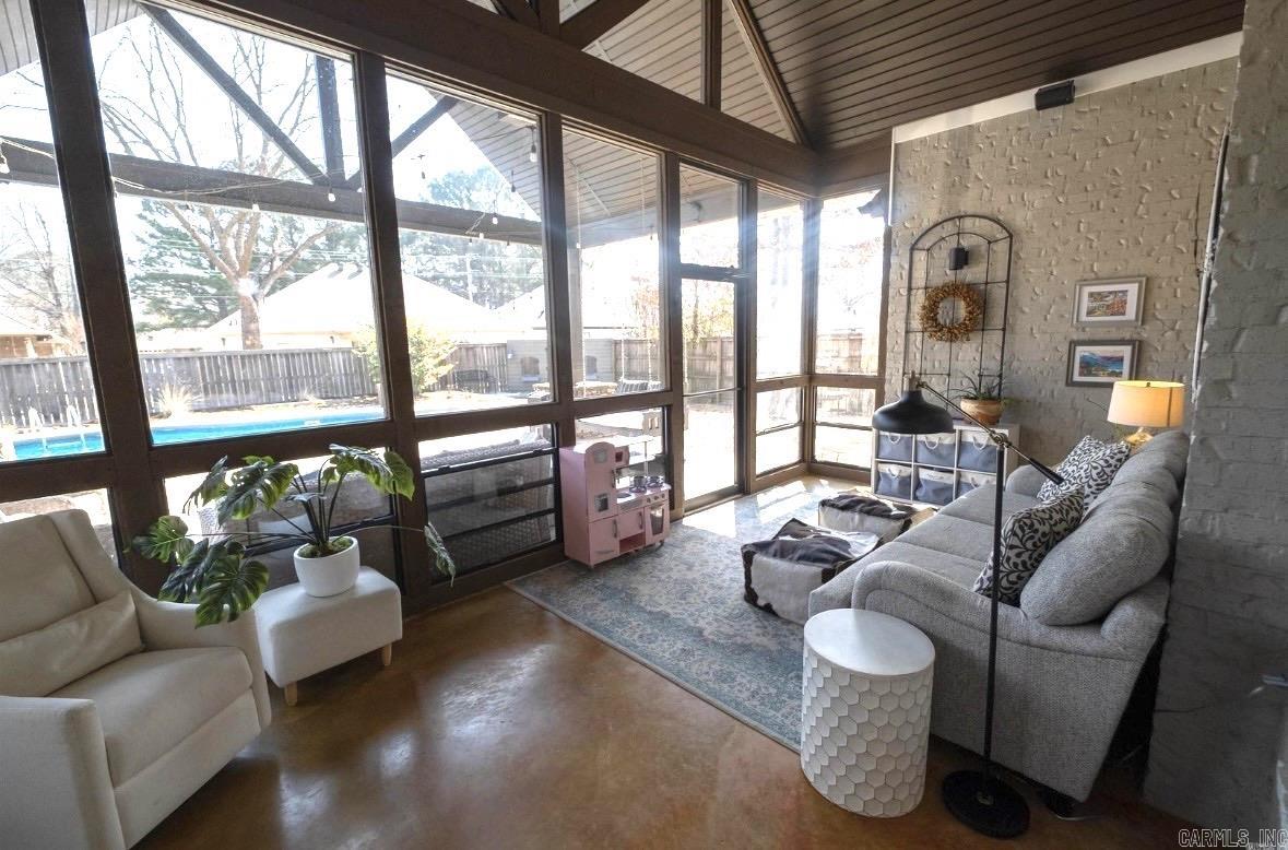 APPLEWOOD COVE - Residential