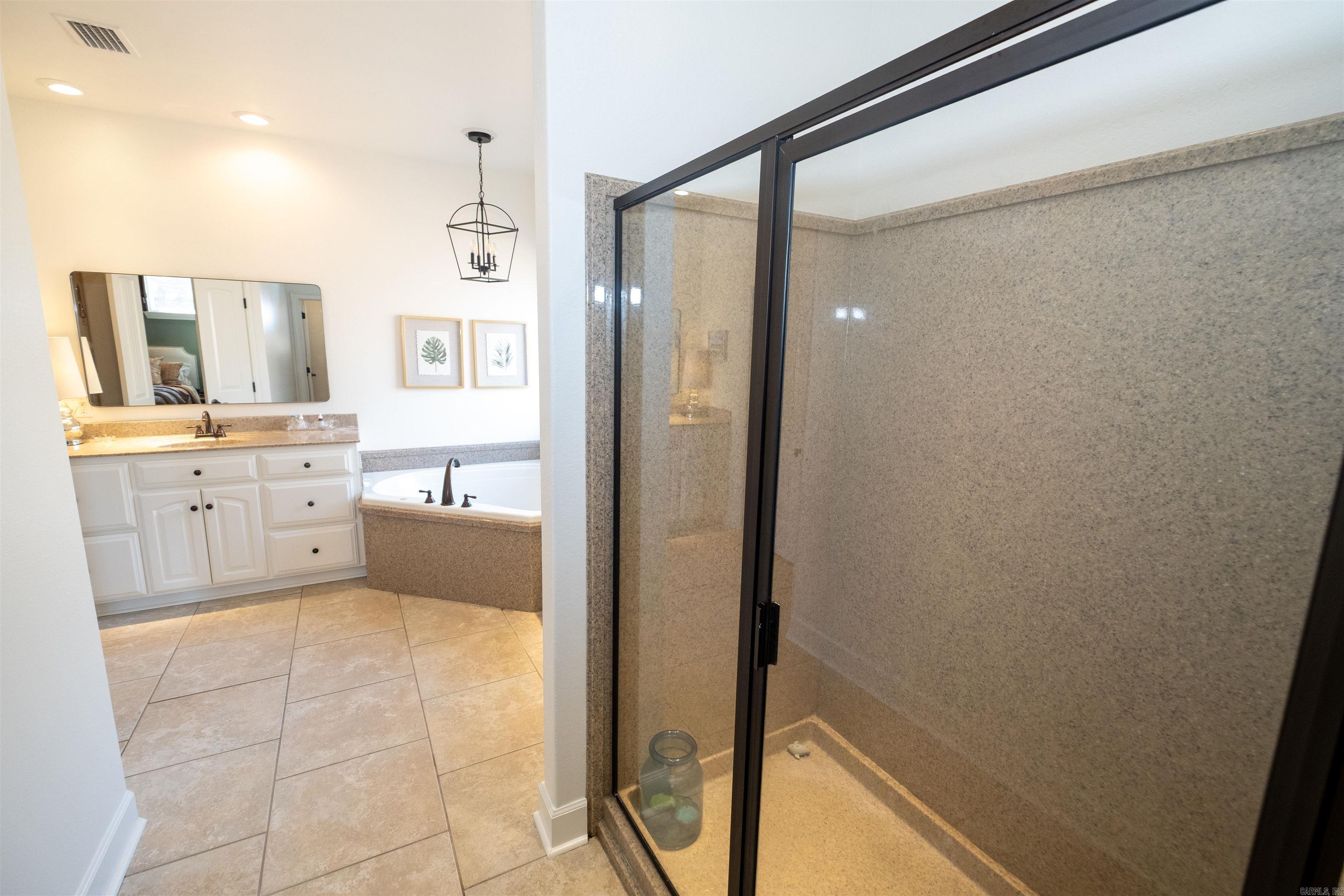 APPLEWOOD COVE - Residential