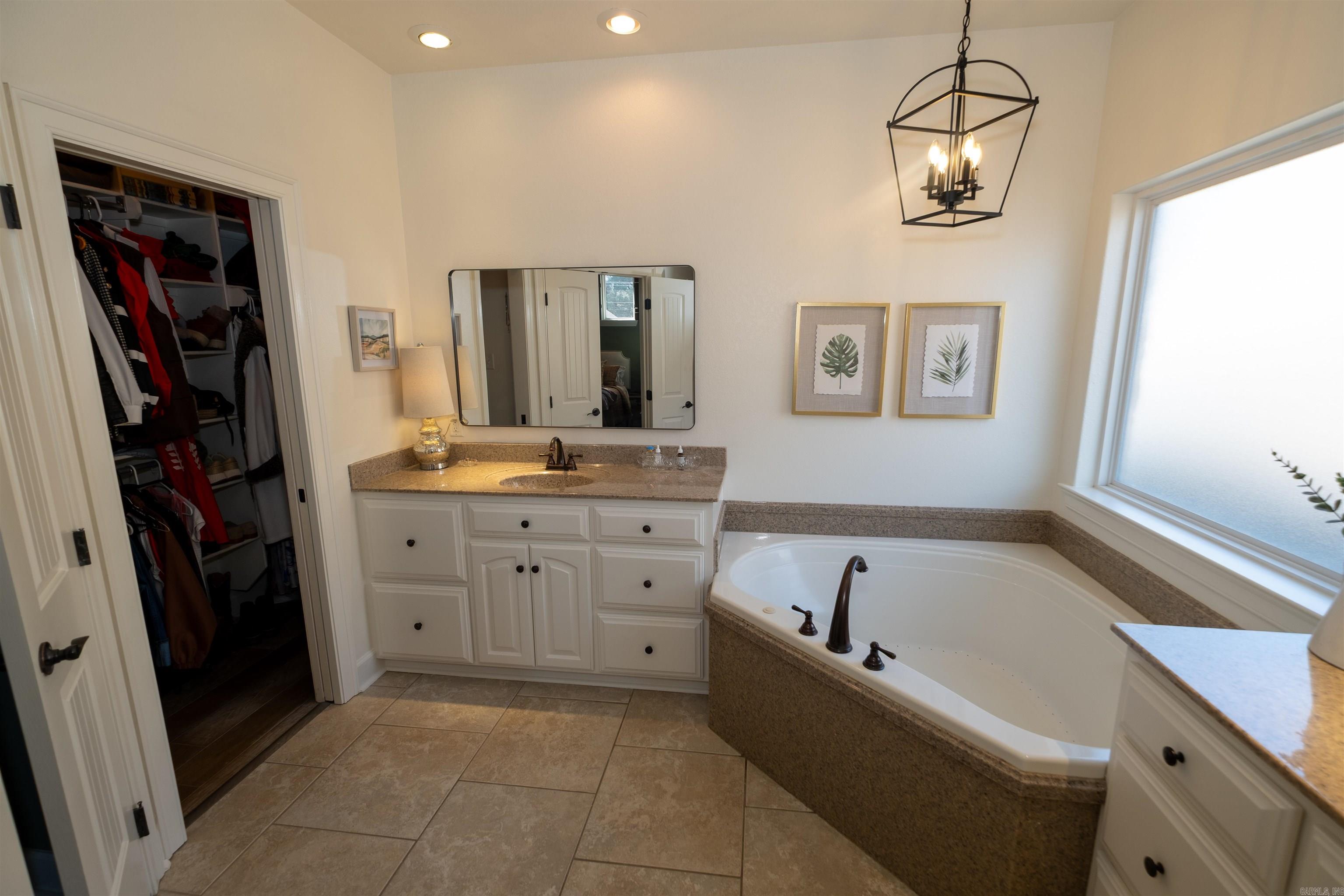 APPLEWOOD COVE - Residential