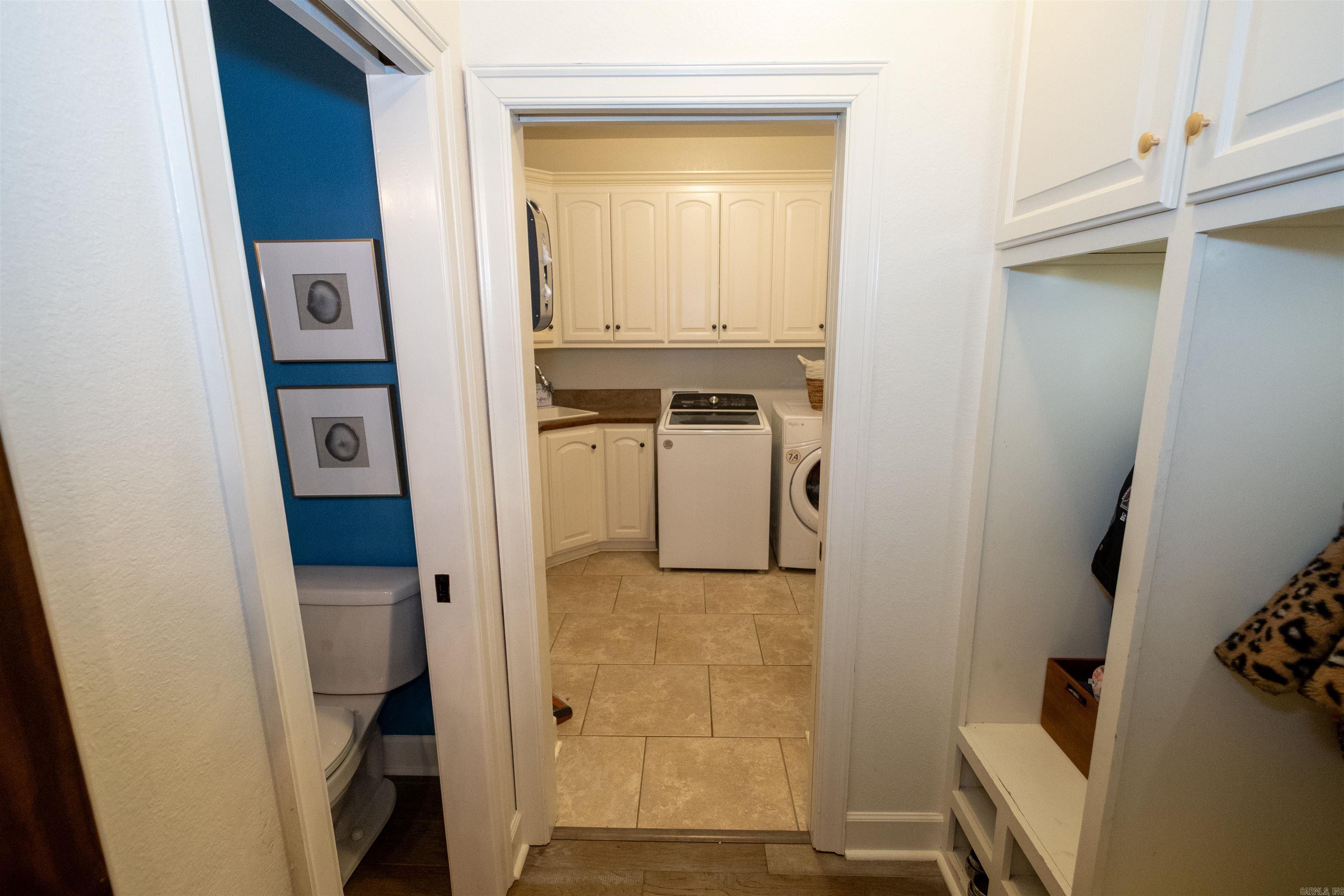 APPLEWOOD COVE - Residential