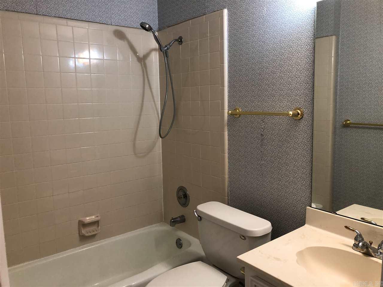 Pleasant View L-1 - Residential Lease