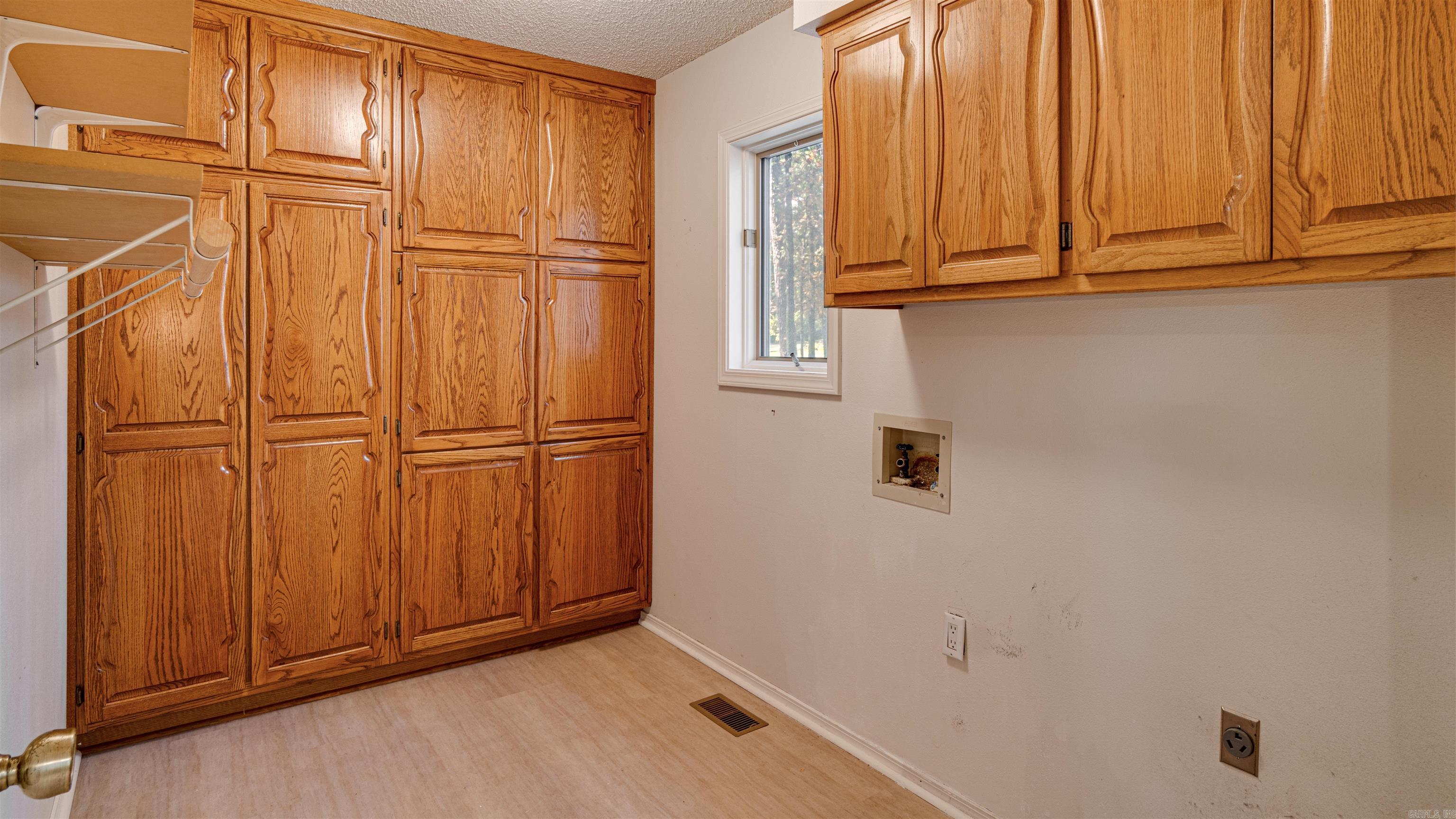 BALLESTEROS - Residential