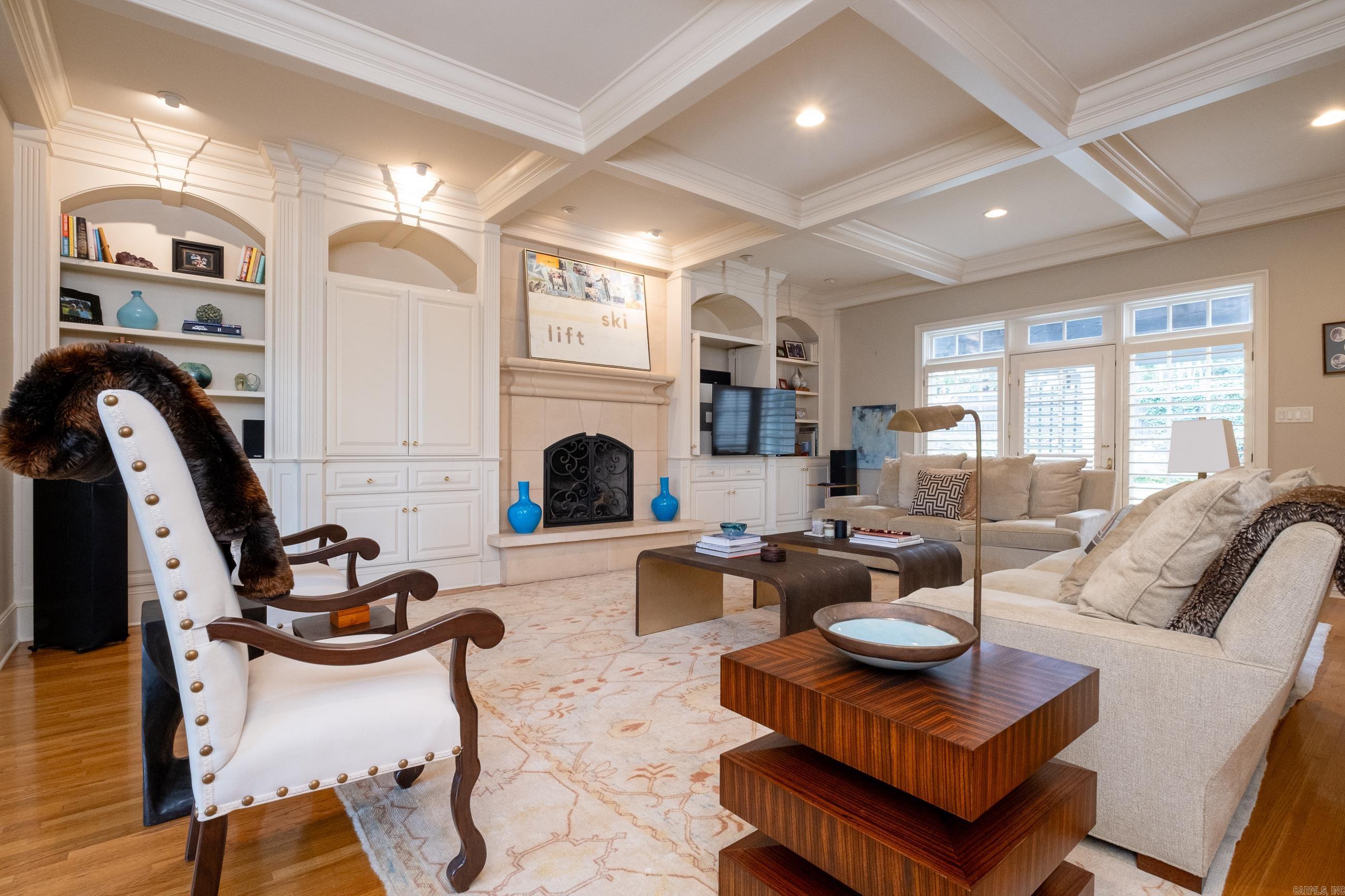 SHADOWLAWN - Residential