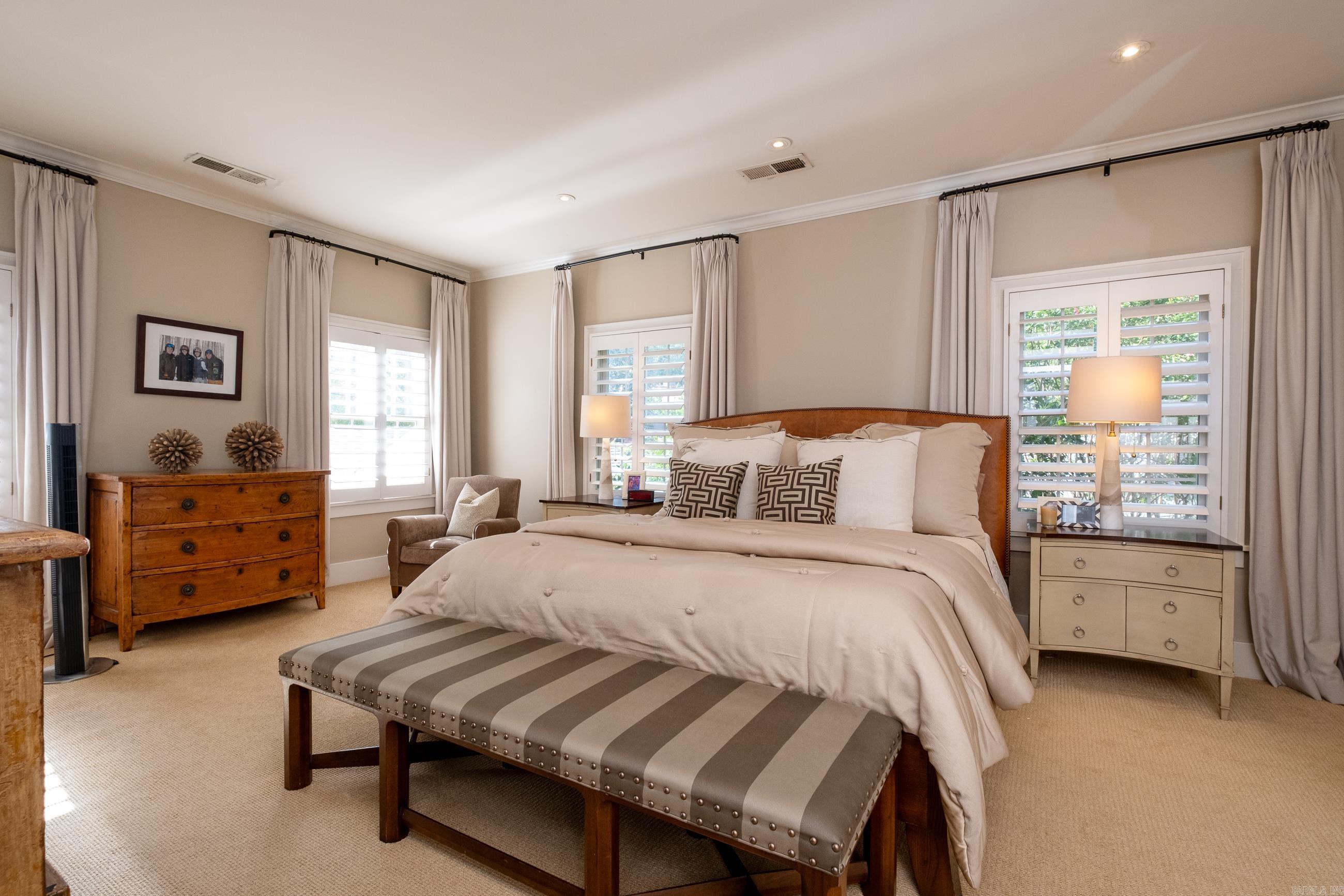 SHADOWLAWN - Residential