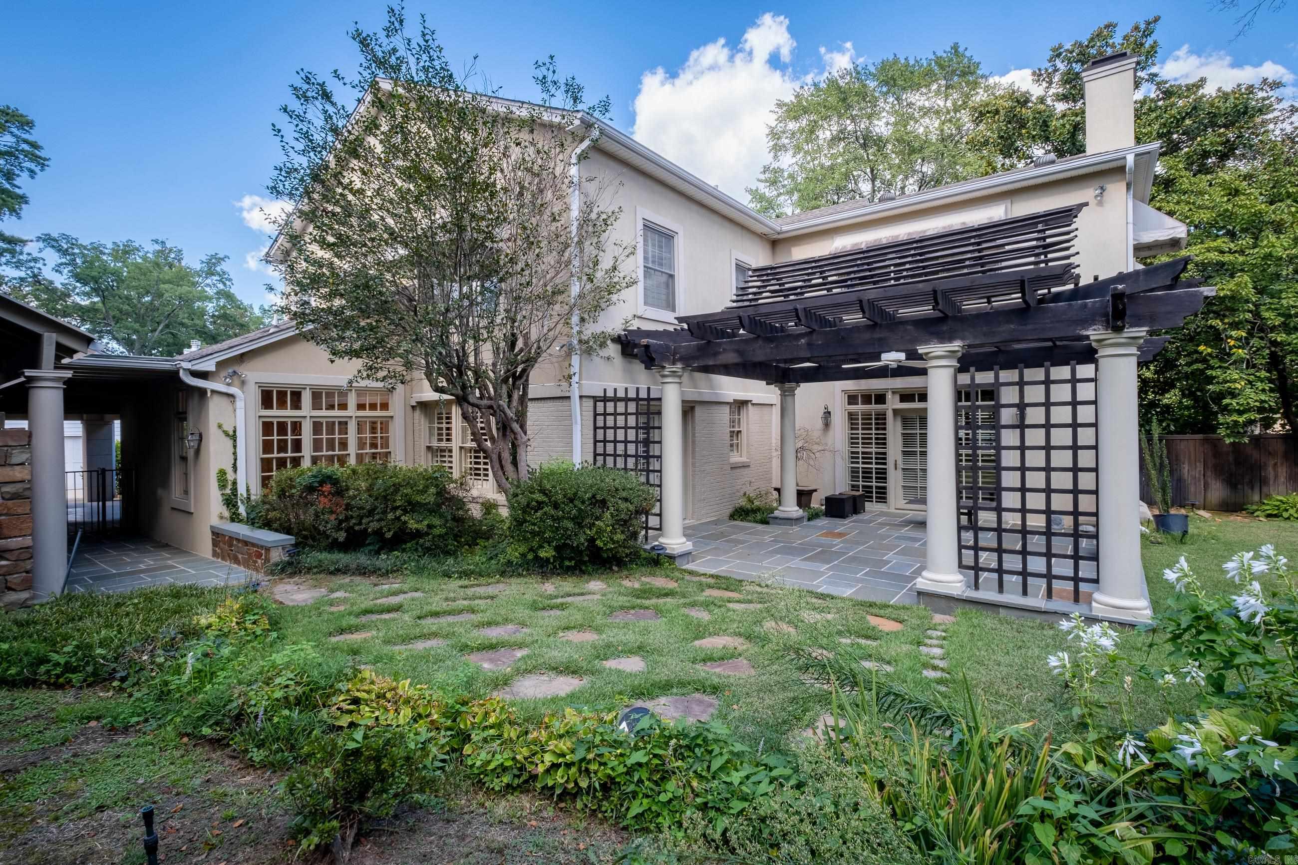 SHADOWLAWN - Residential