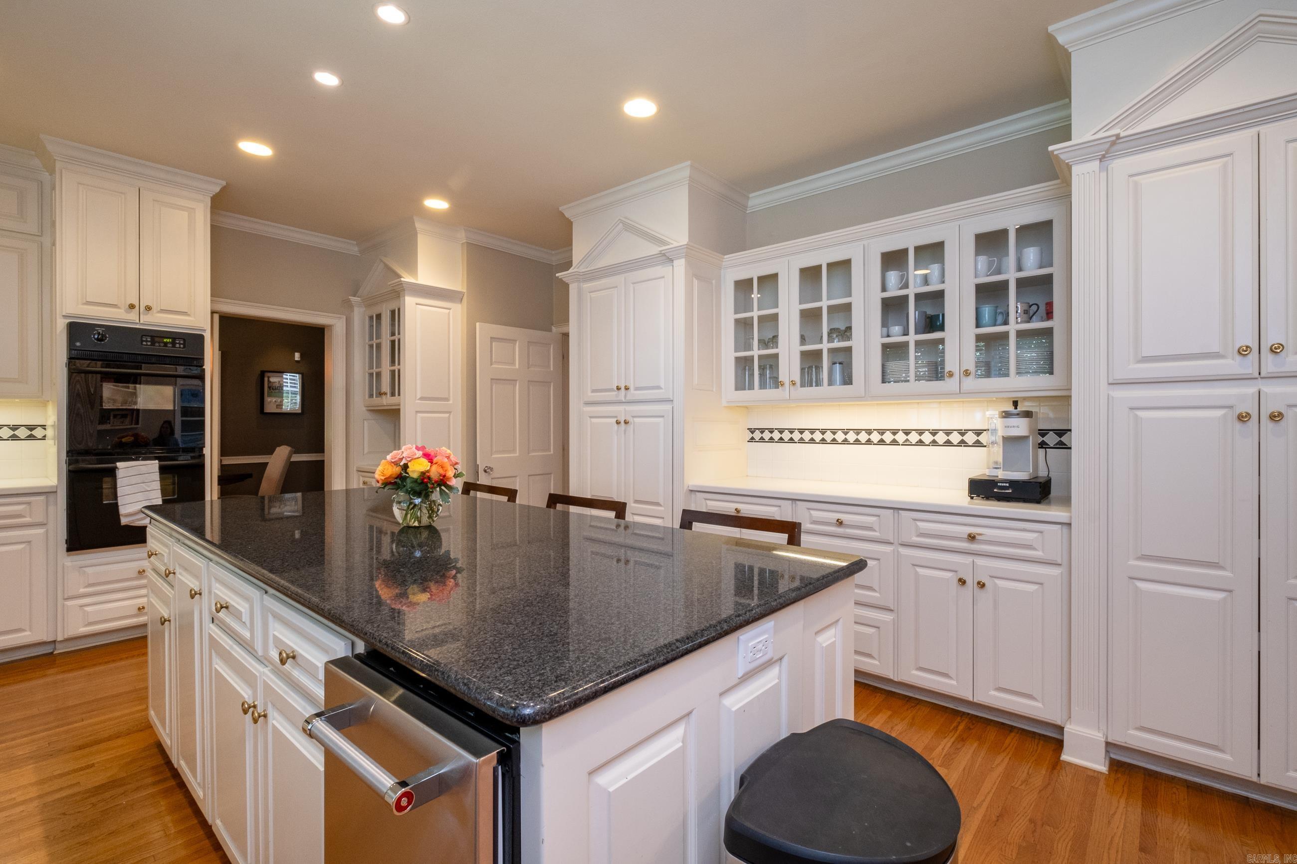 SHADOWLAWN - Residential