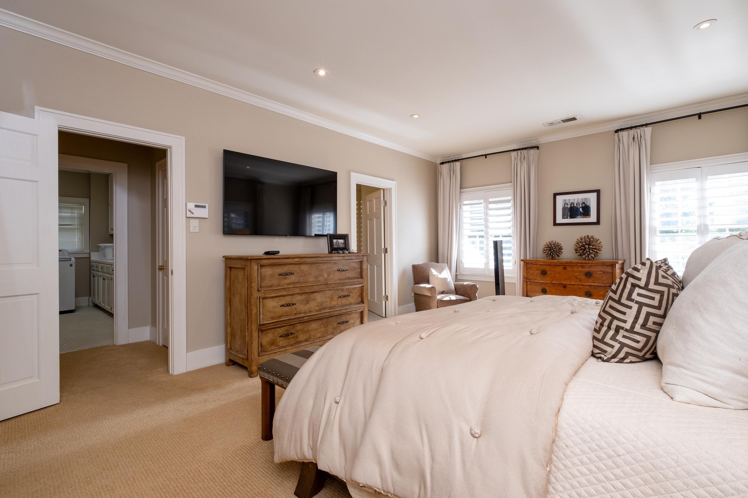 SHADOWLAWN - Residential