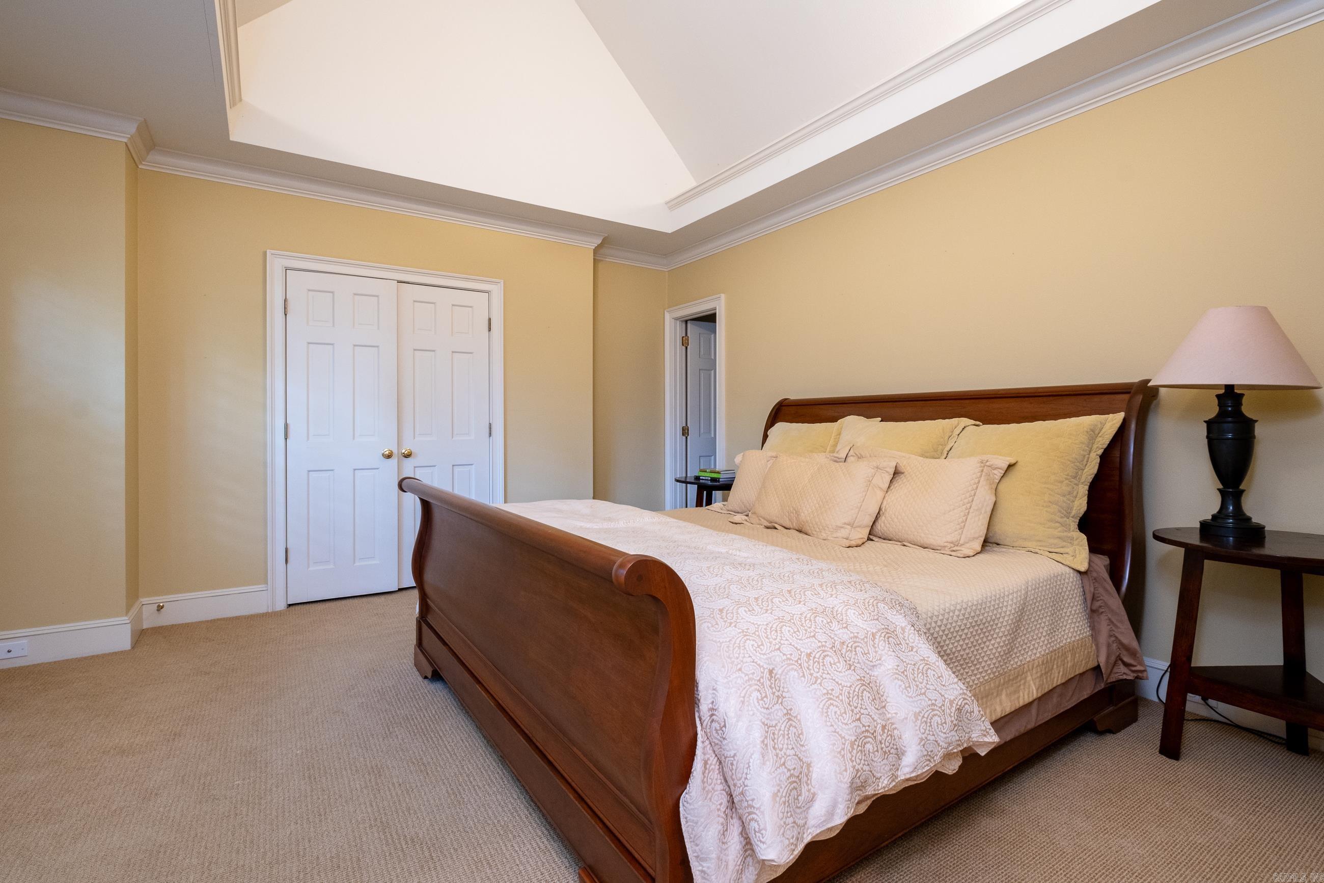 SHADOWLAWN - Residential