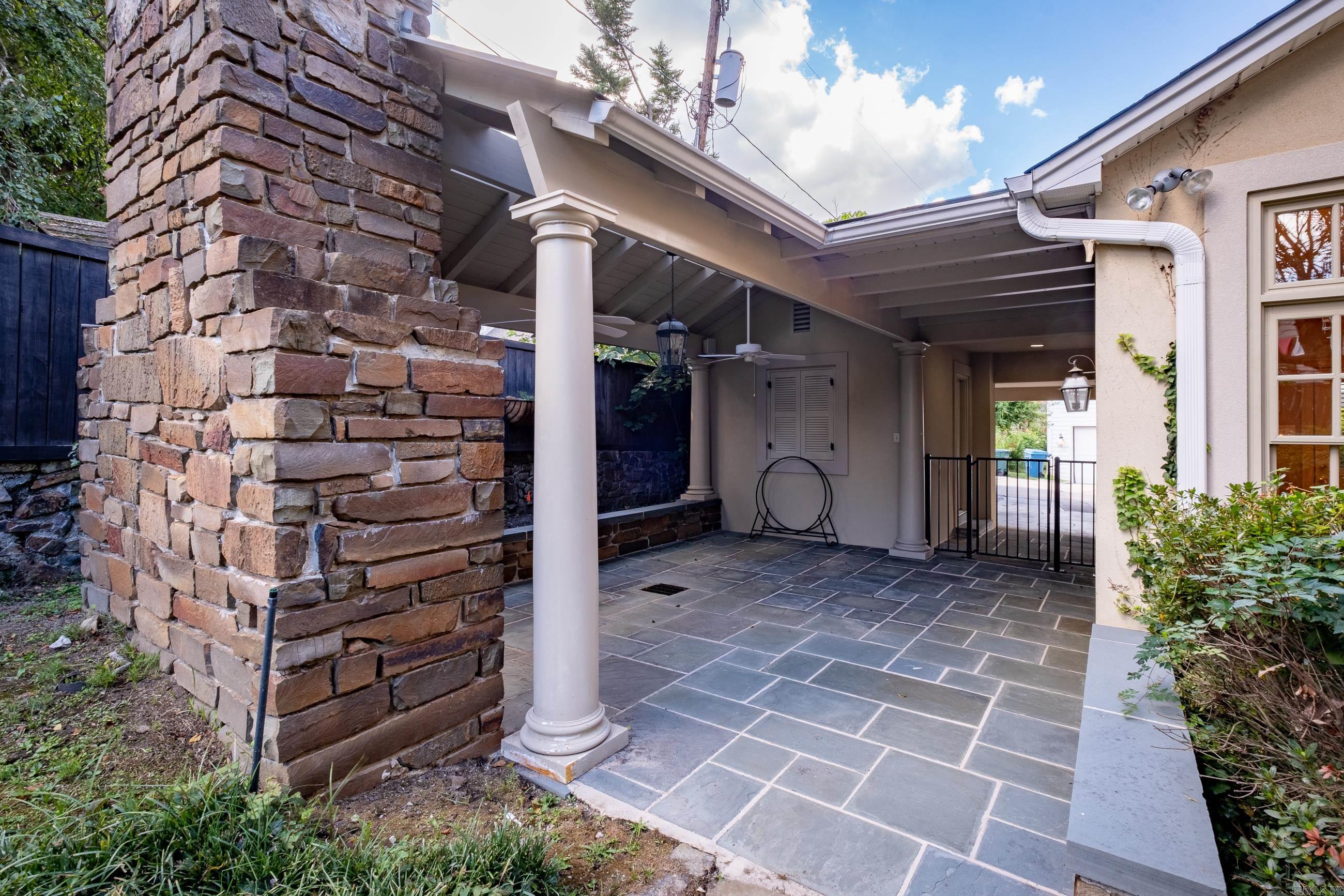 SHADOWLAWN - Residential