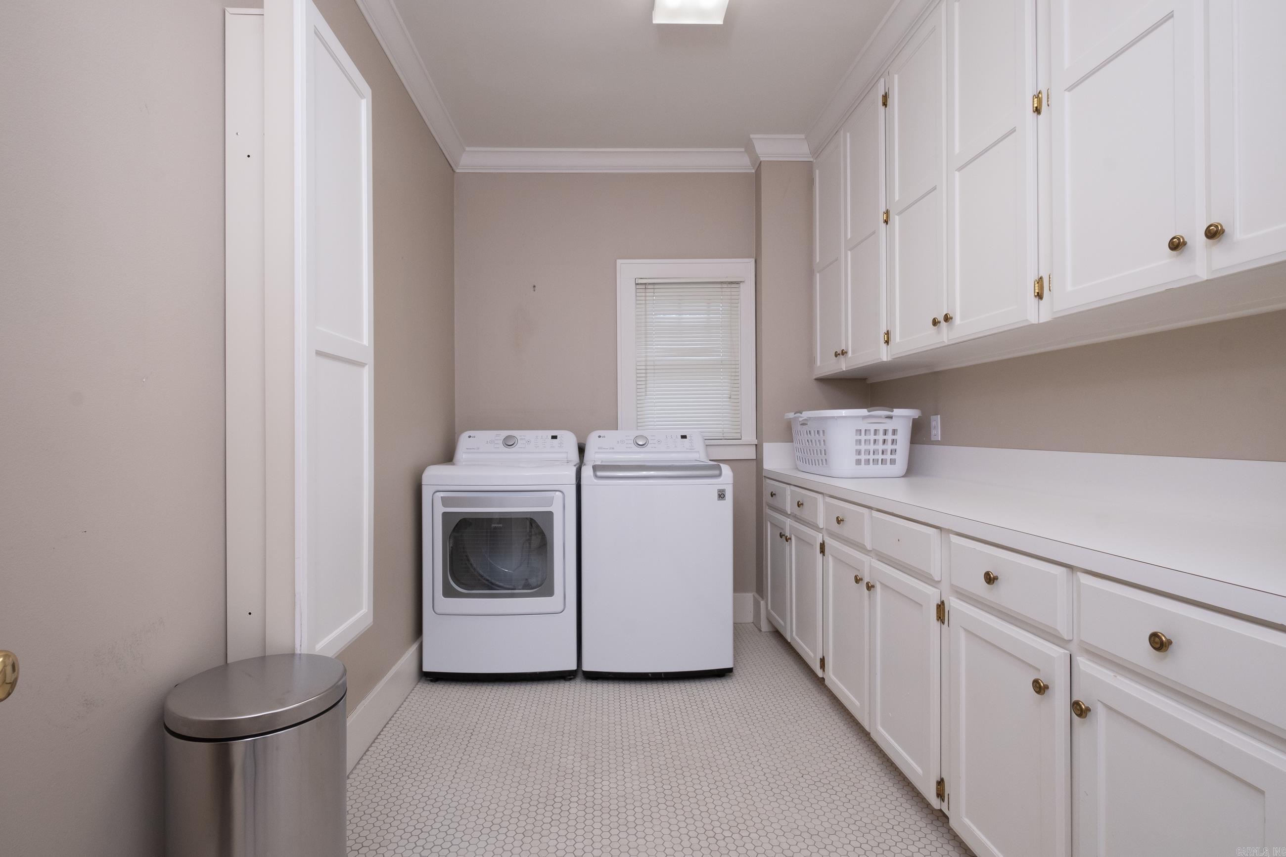 SHADOWLAWN - Residential