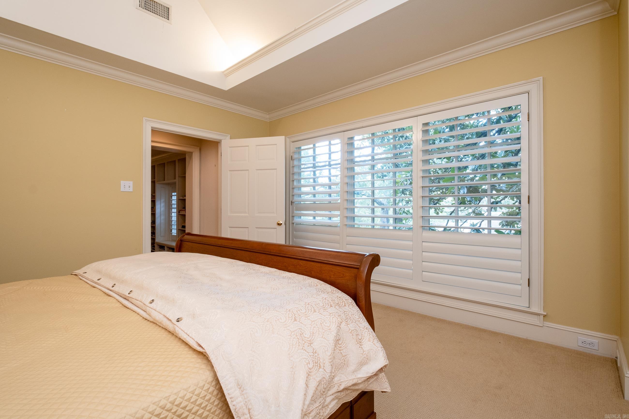 SHADOWLAWN - Residential