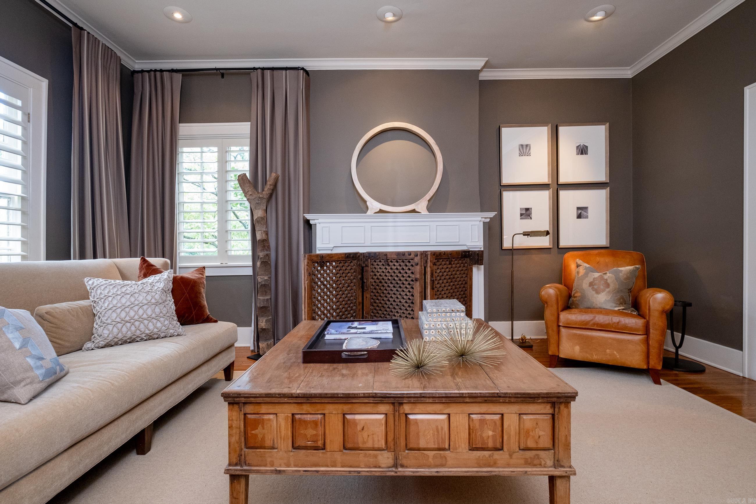 SHADOWLAWN - Residential