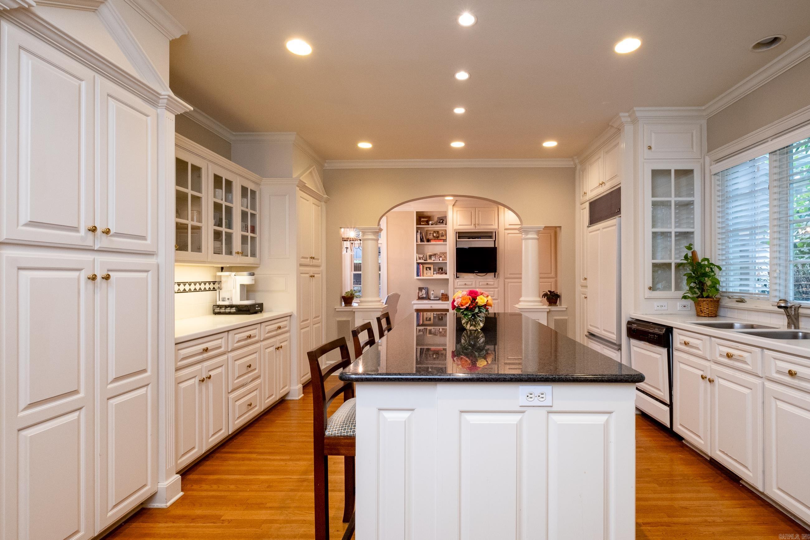 SHADOWLAWN - Residential