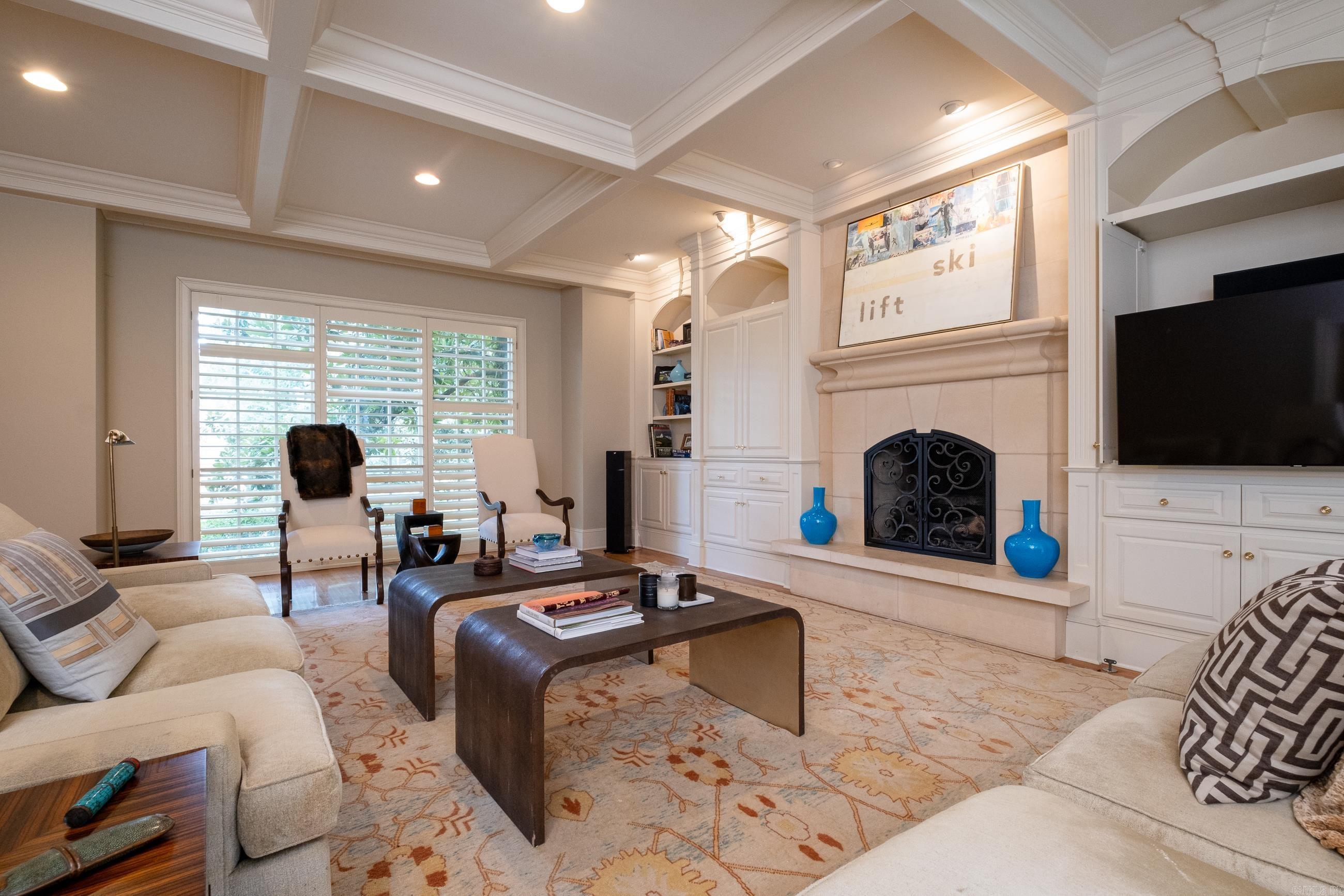 SHADOWLAWN - Residential