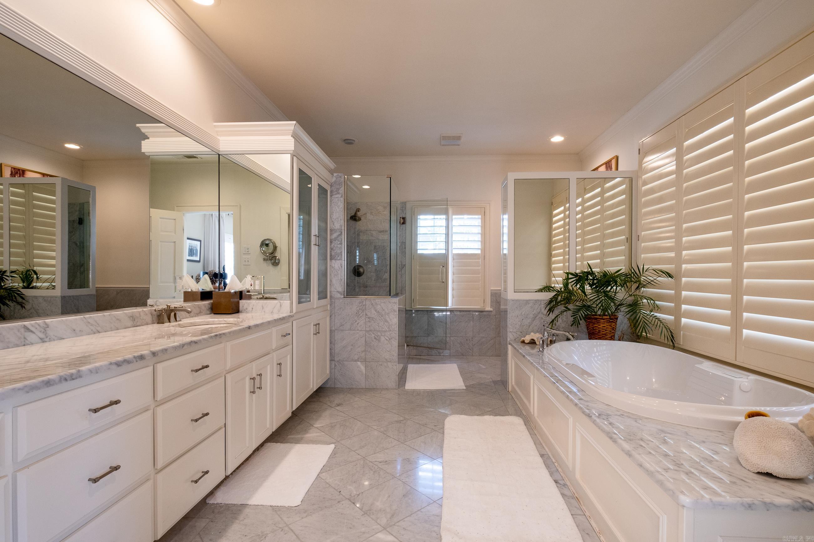 SHADOWLAWN - Residential