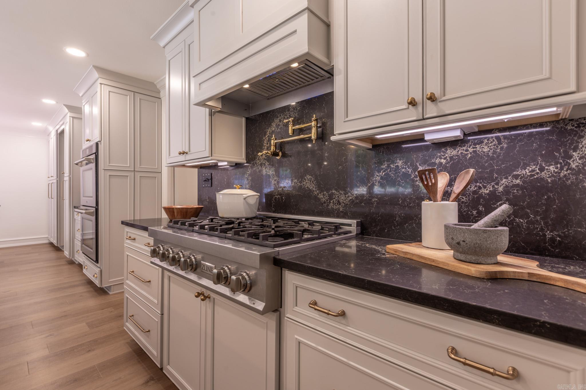 WINDSOR VALLEY ADDN - Residential