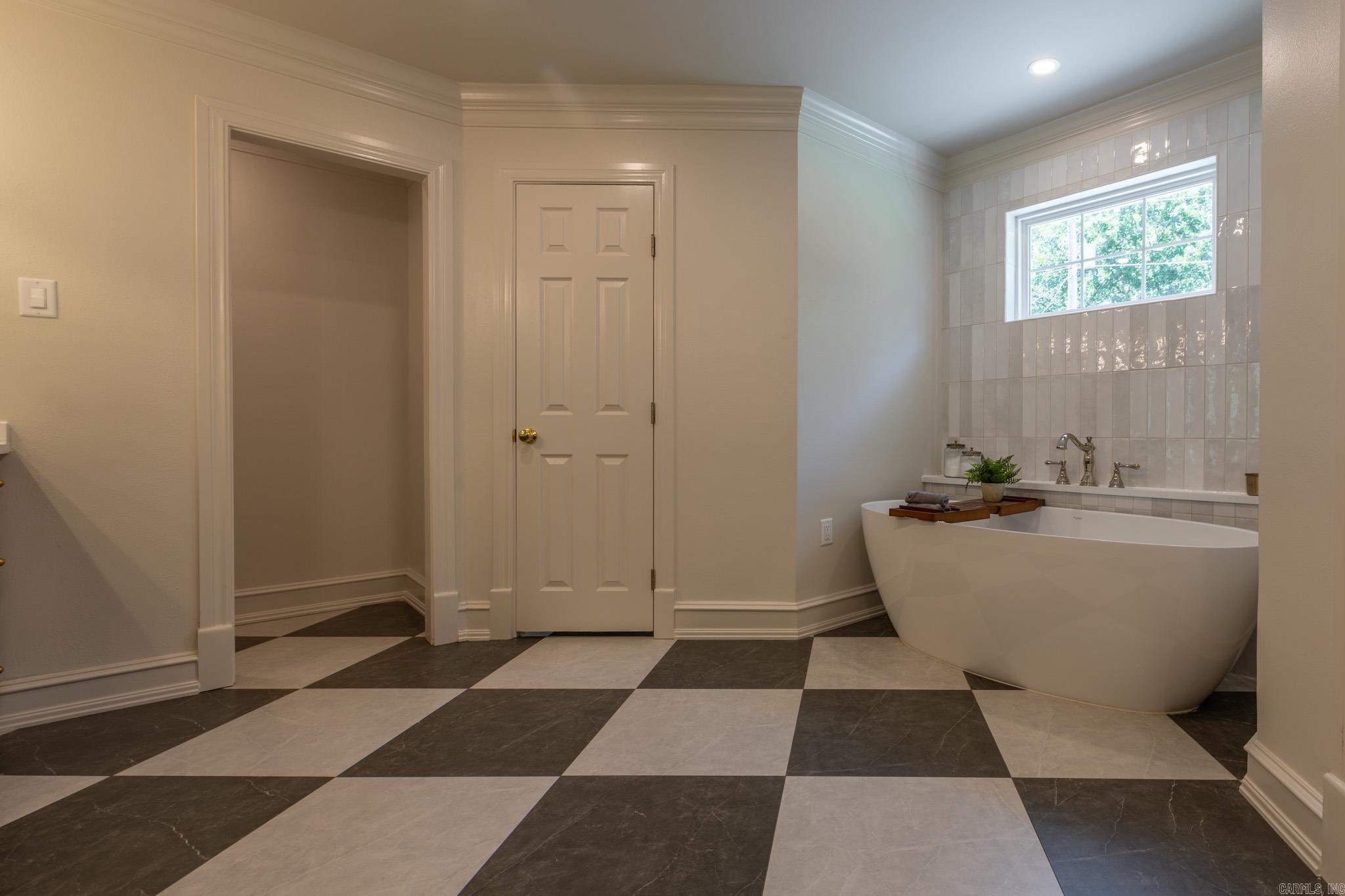 WINDSOR VALLEY ADDN - Residential