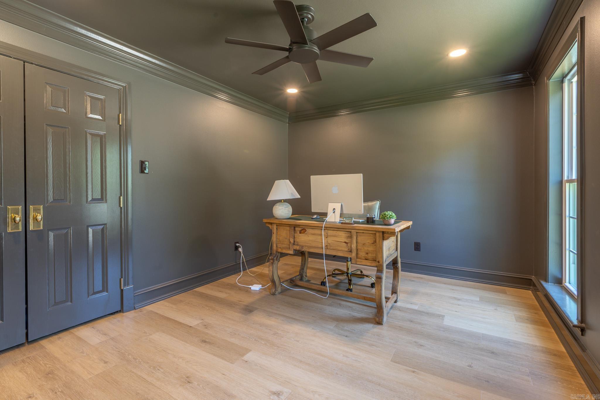 WINDSOR VALLEY ADDN - Residential